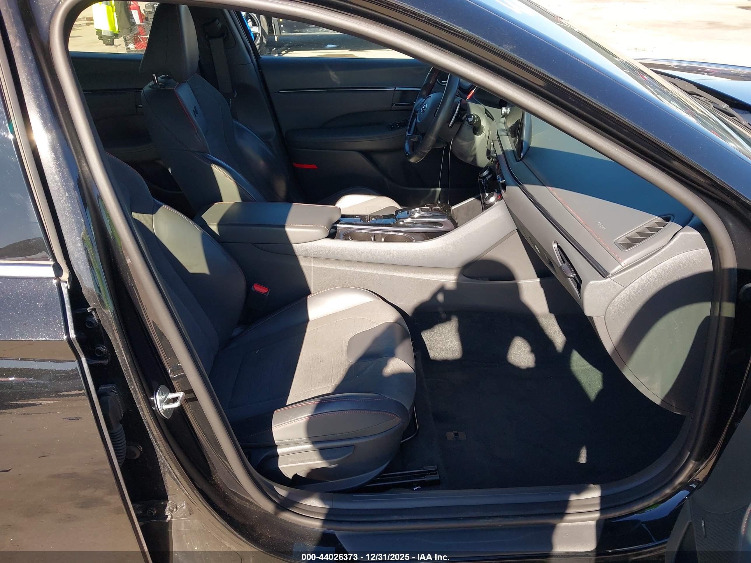 HYUNDAI SONATA image 5