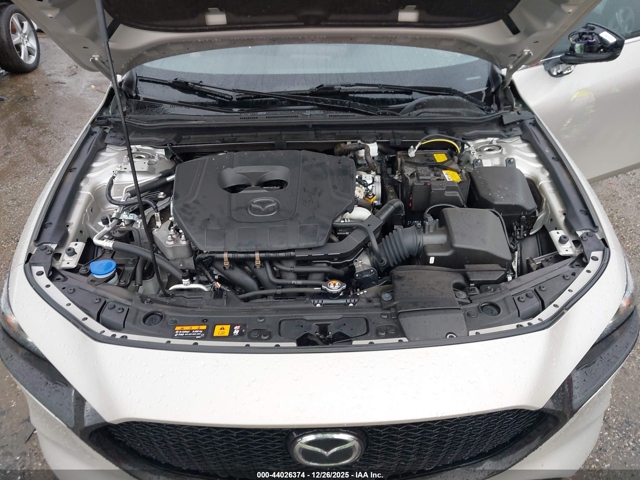 MAZDA MAZDA3 image 10