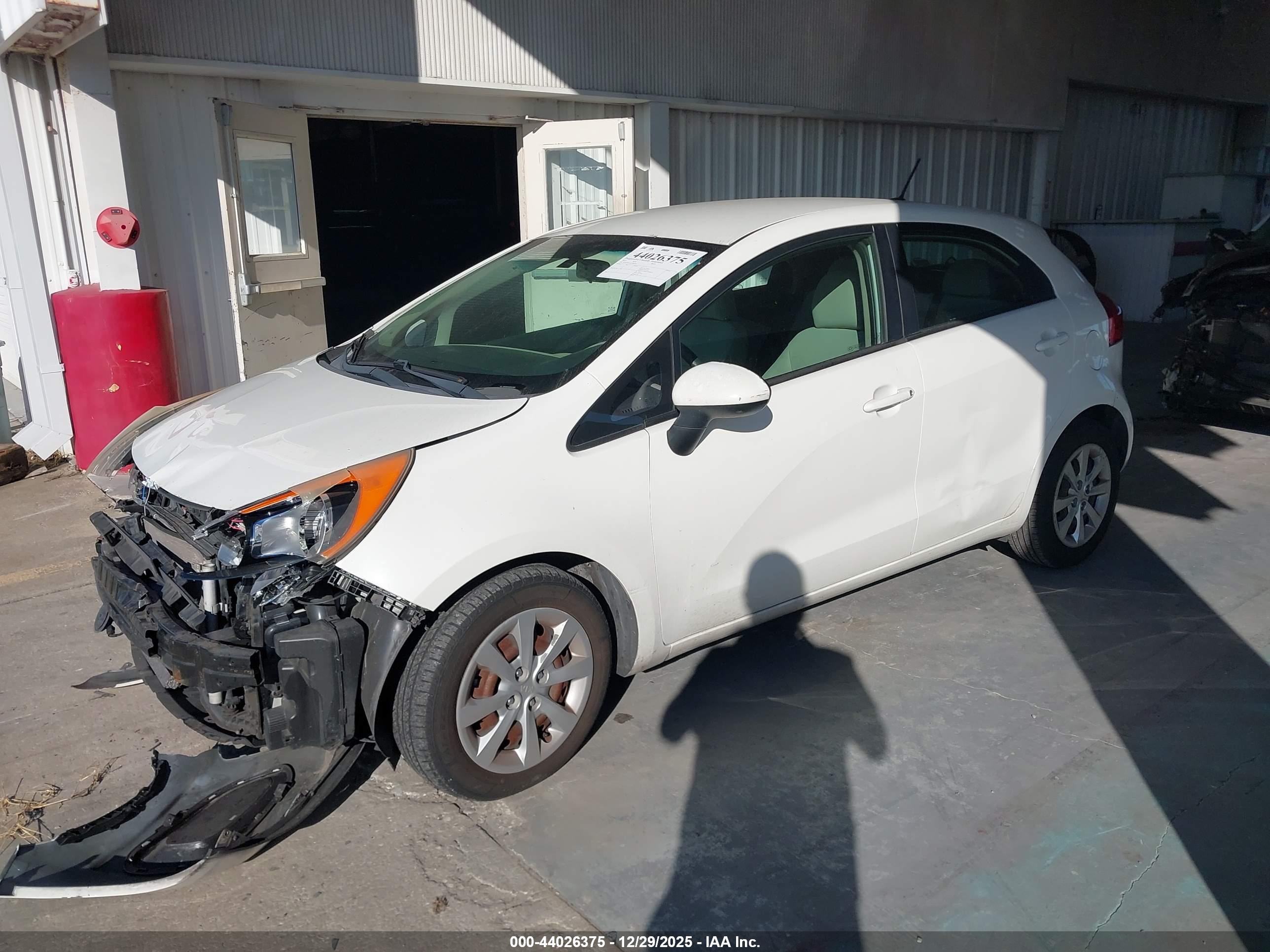 KIA RIO5 image 2