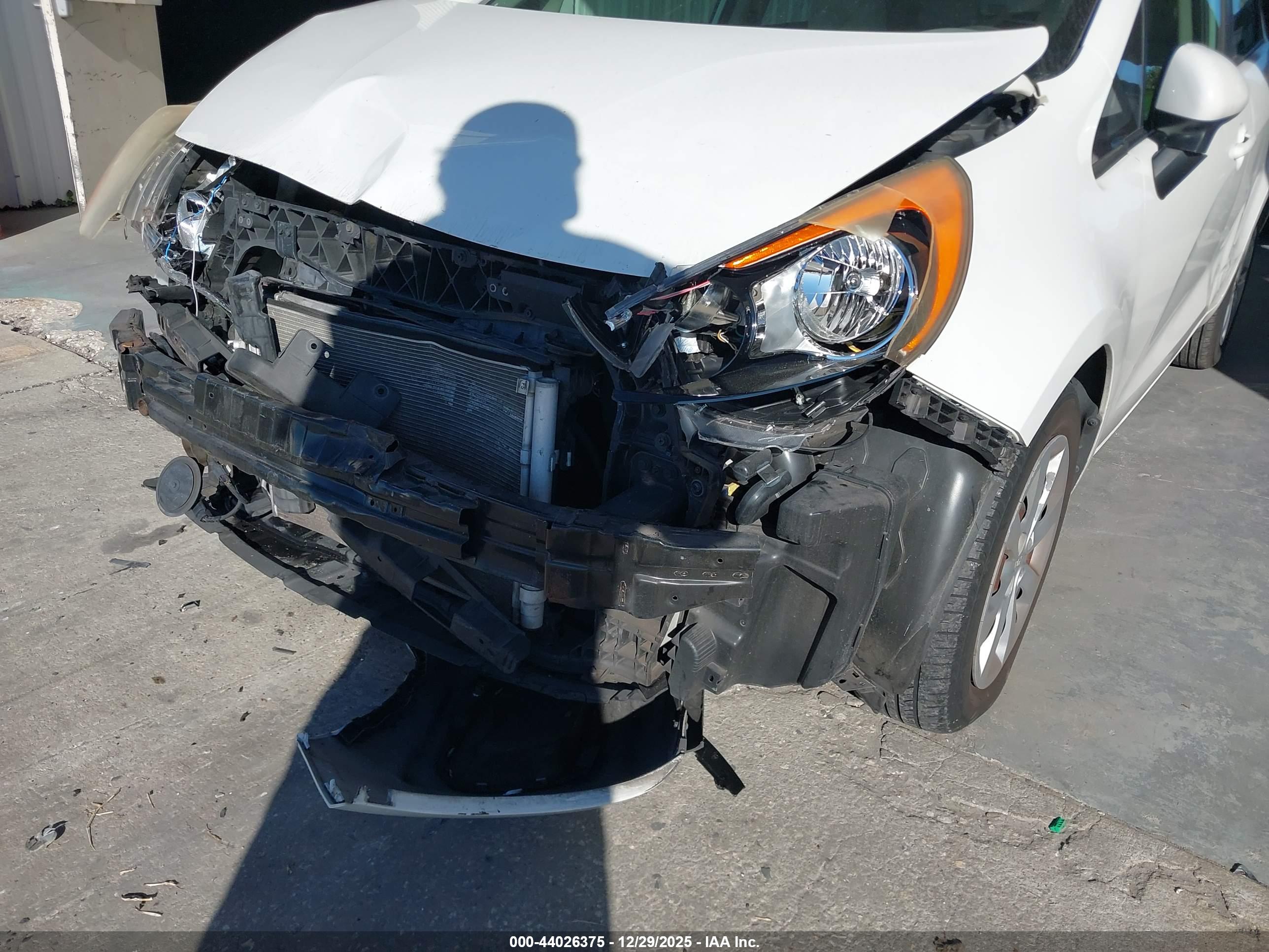KIA RIO5 image 6