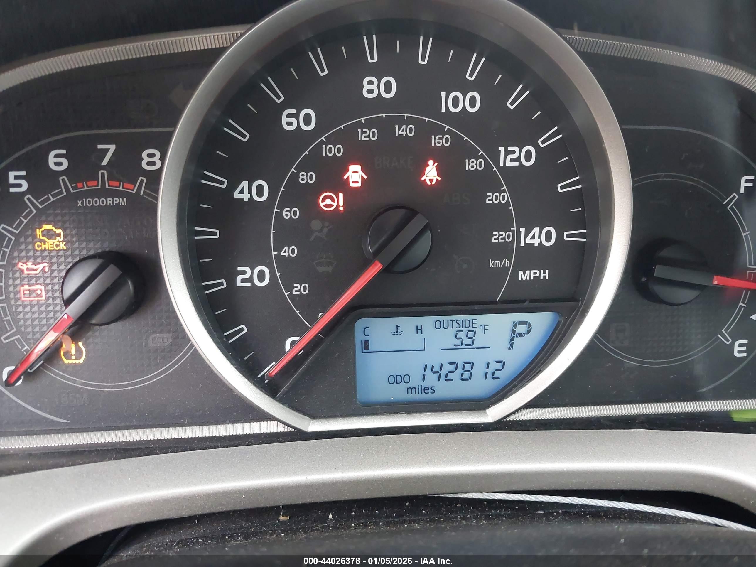 TOYOTA RAV4 image 7