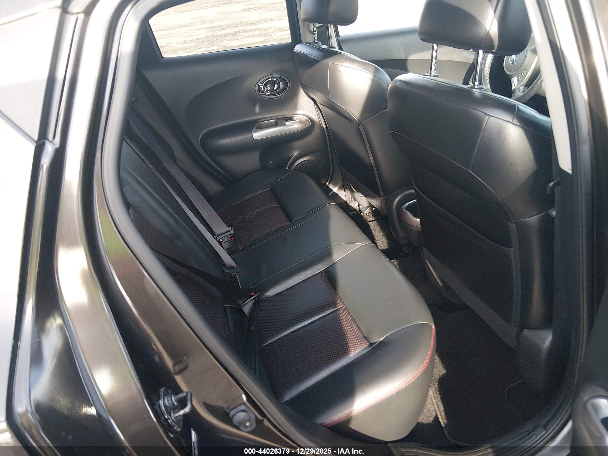 NISSAN JUKE image 8
