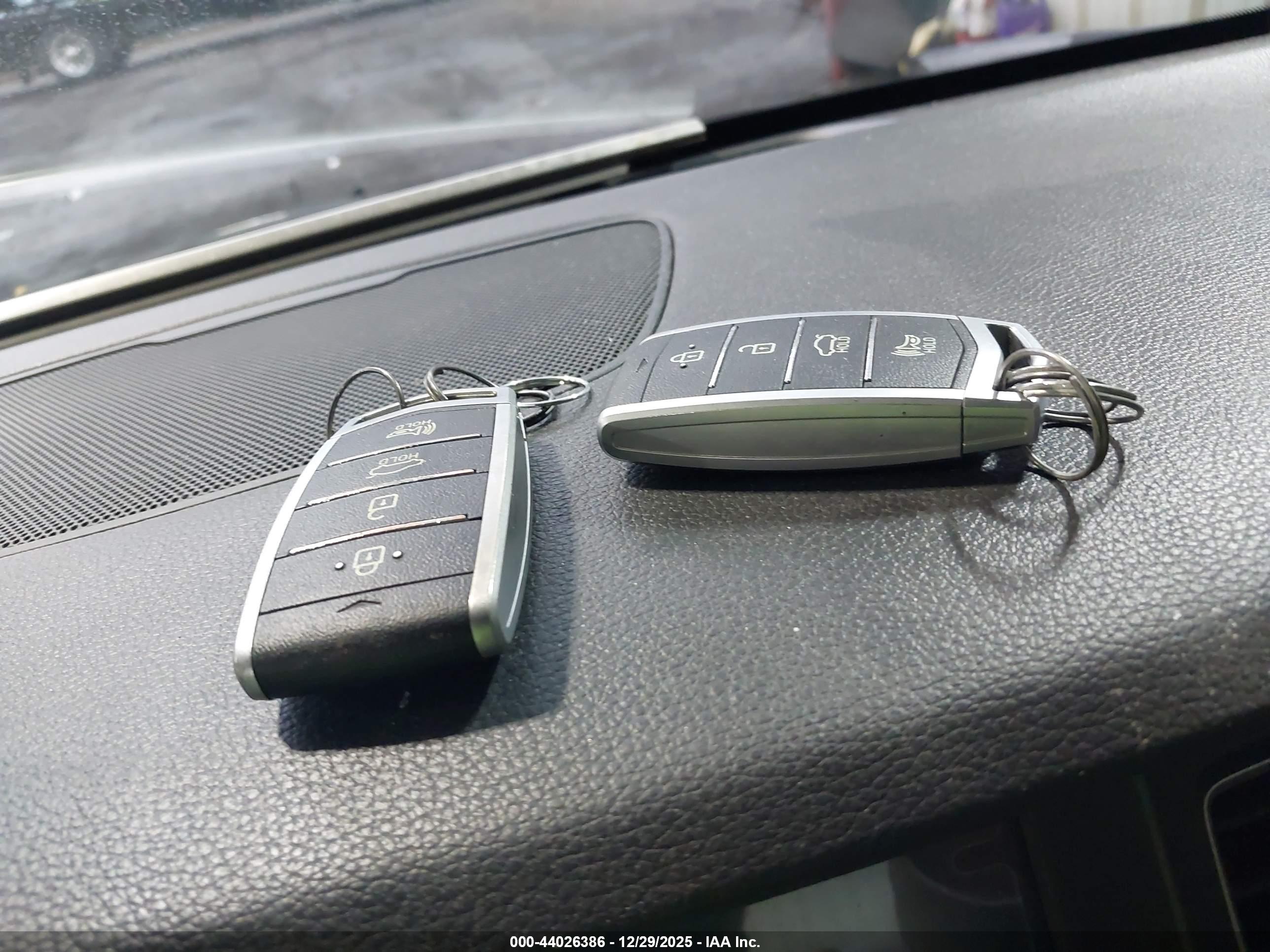 GENESIS G80 image 11