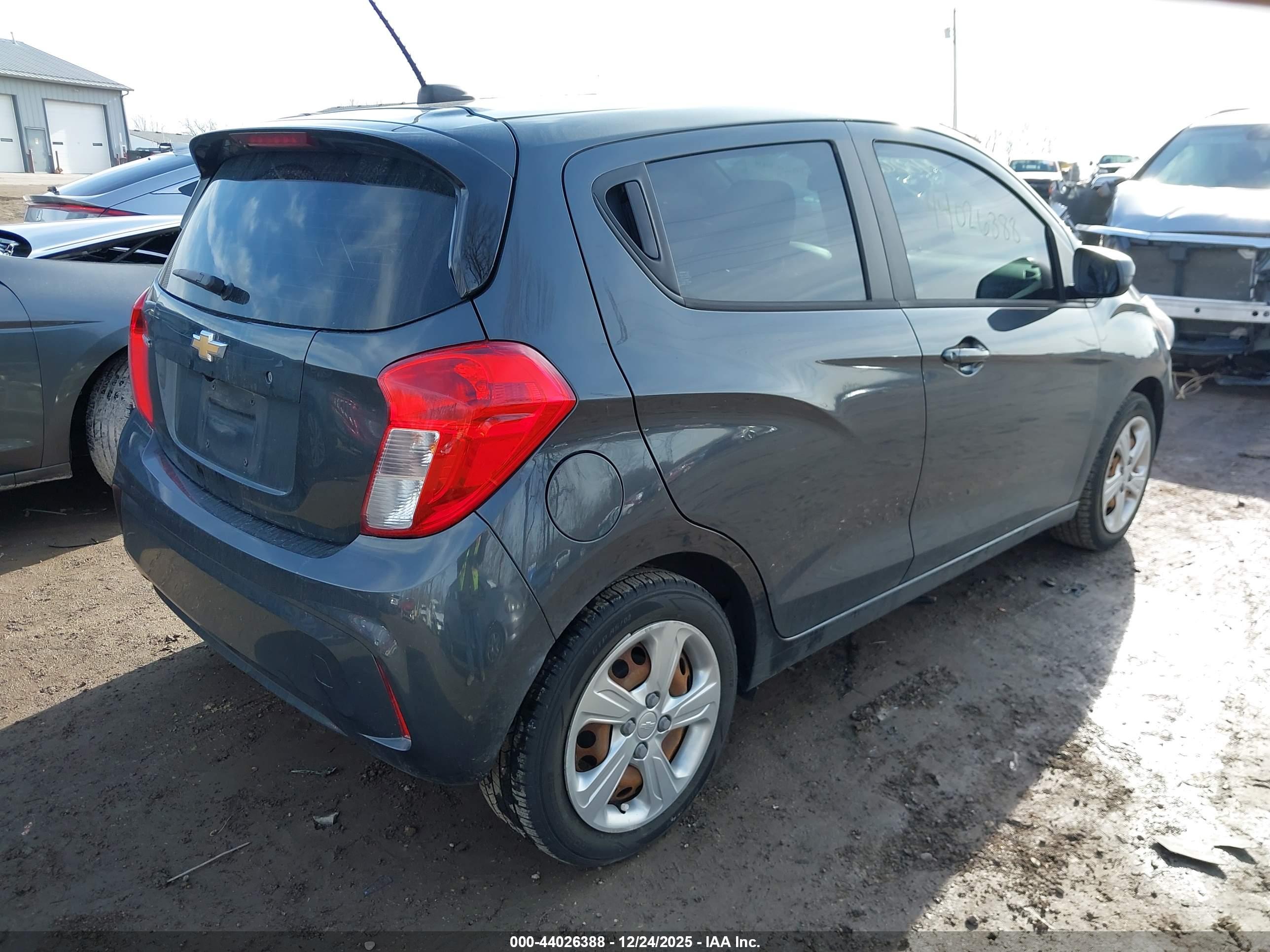 CHEVROLET SPARK image 4
