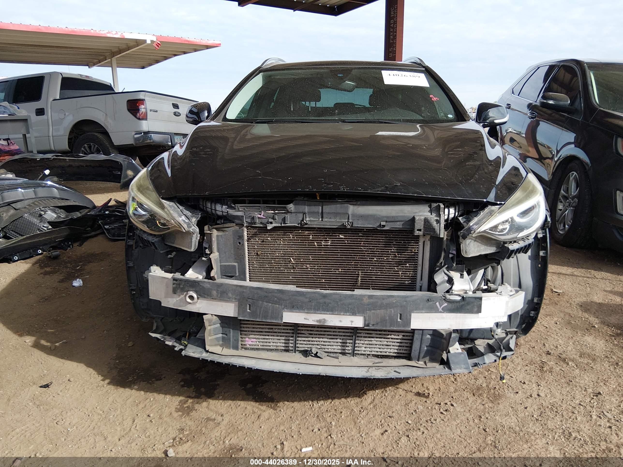 INFINITI QX30 image 6