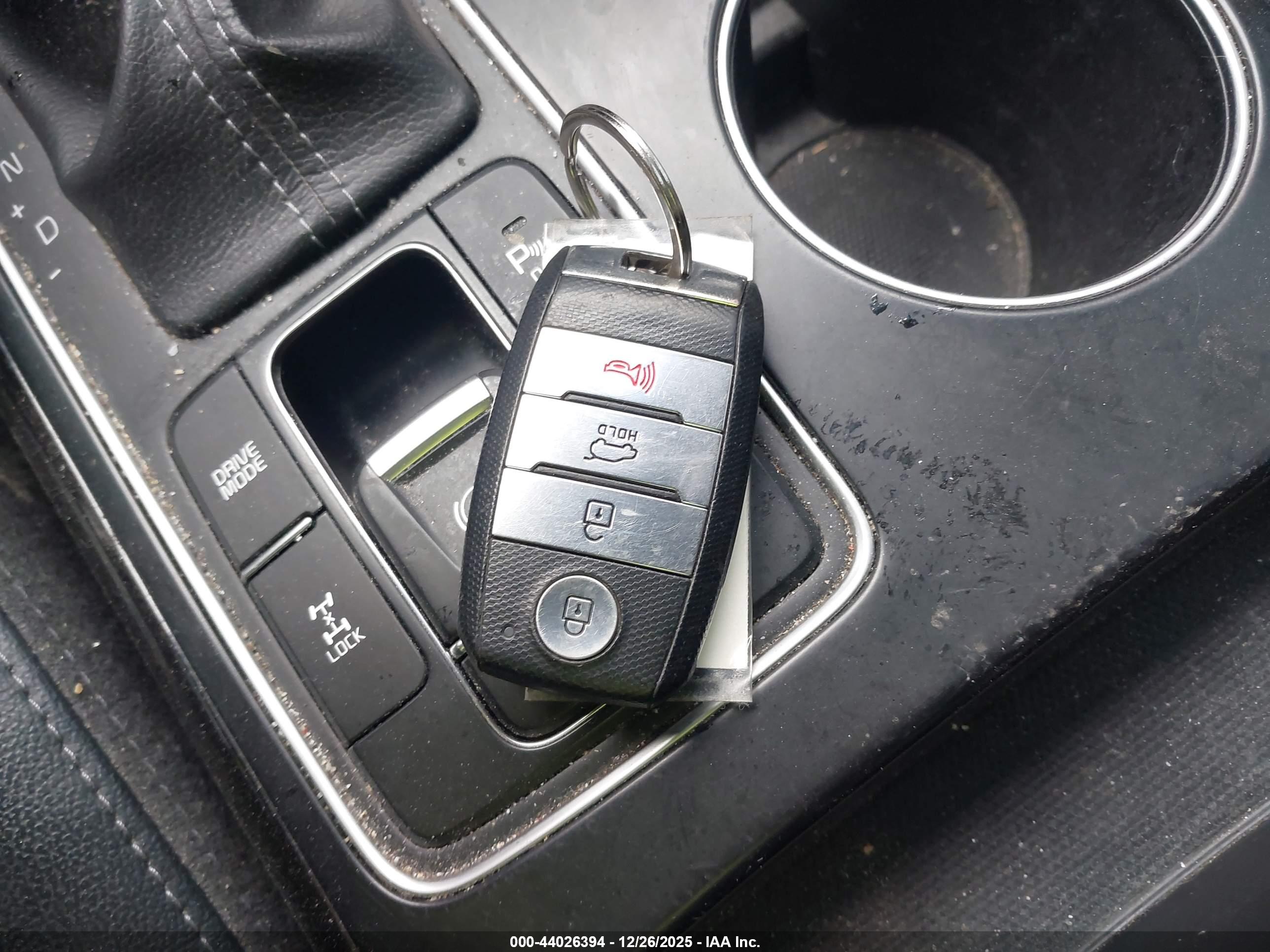 KIA SORENTO image 11