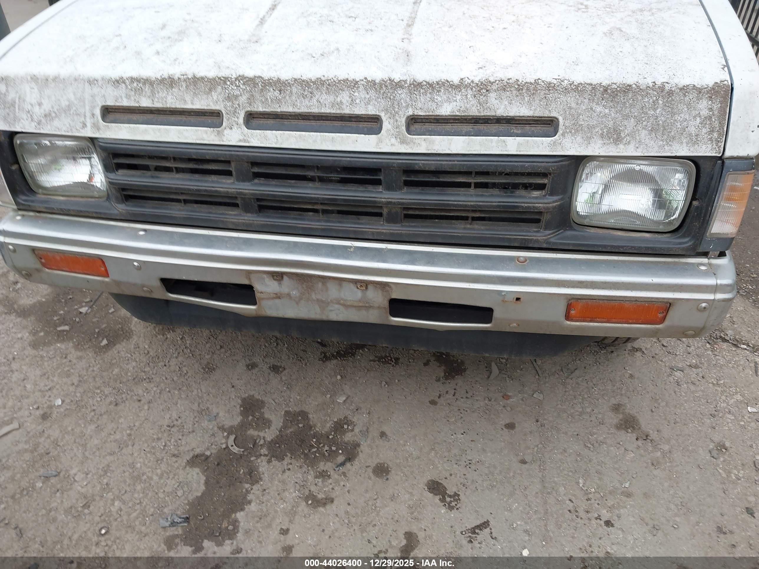 NISSAN TRUCK image 6
