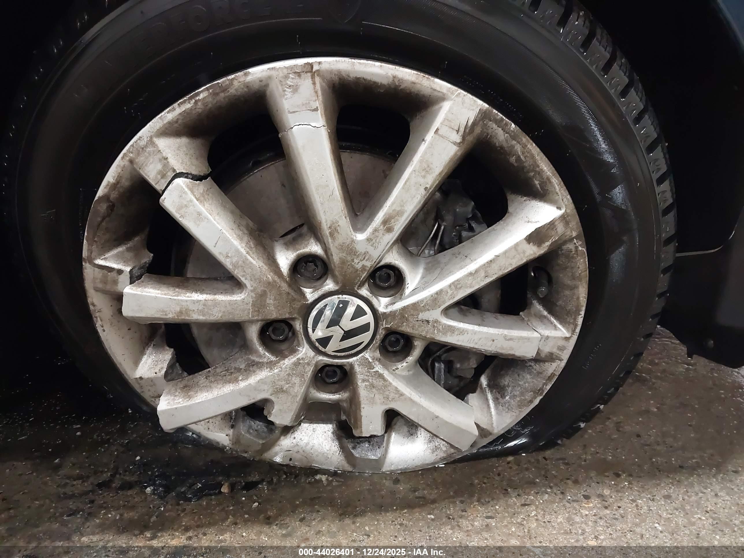 VOLKSWAGEN JETTA image 6