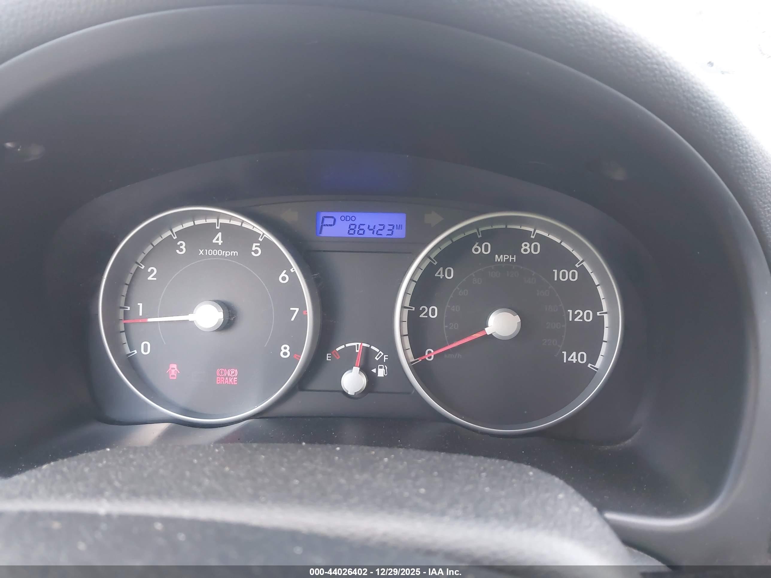 HYUNDAI ACCENT image 7