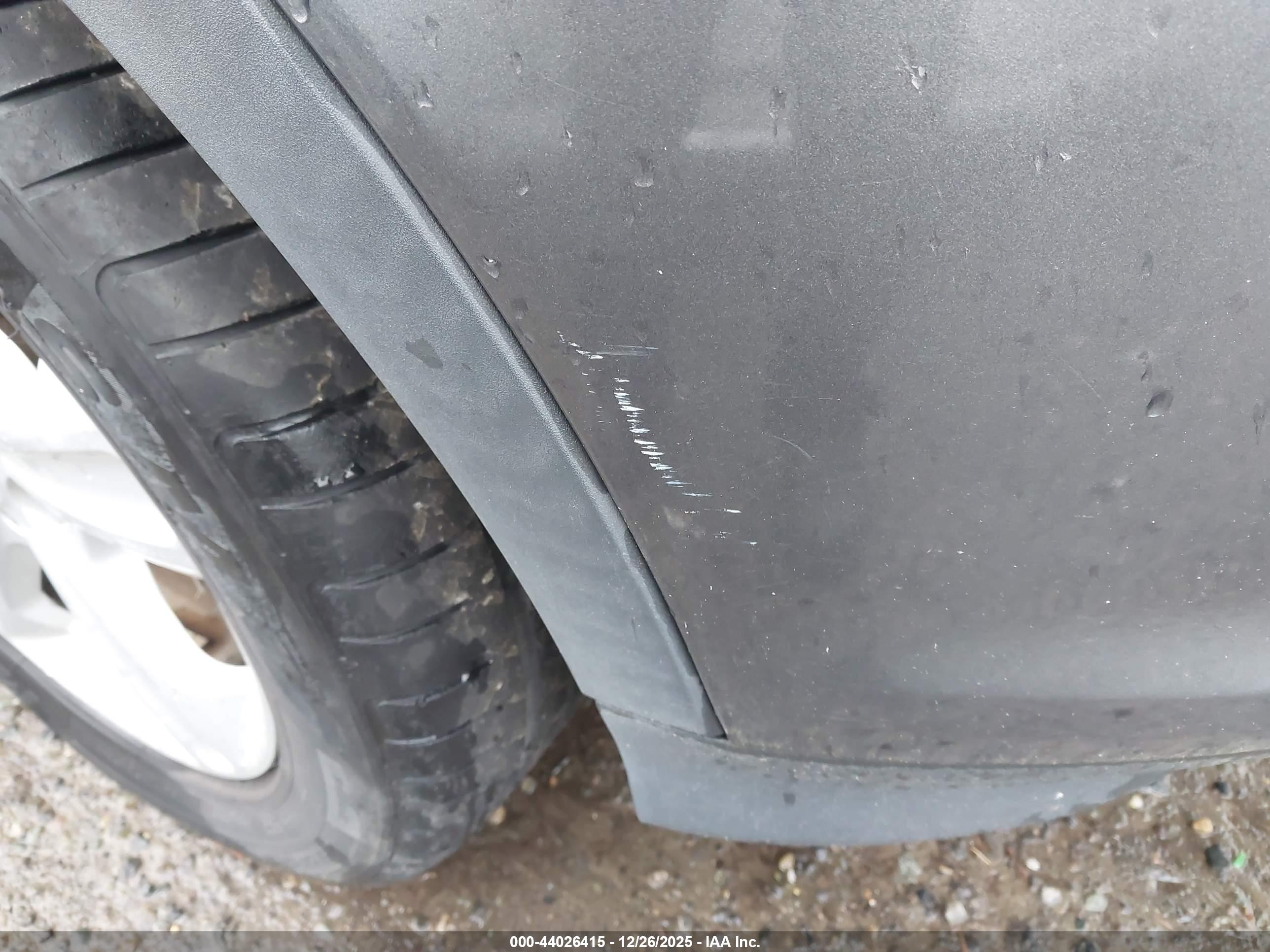FORD ESCAPE image 6