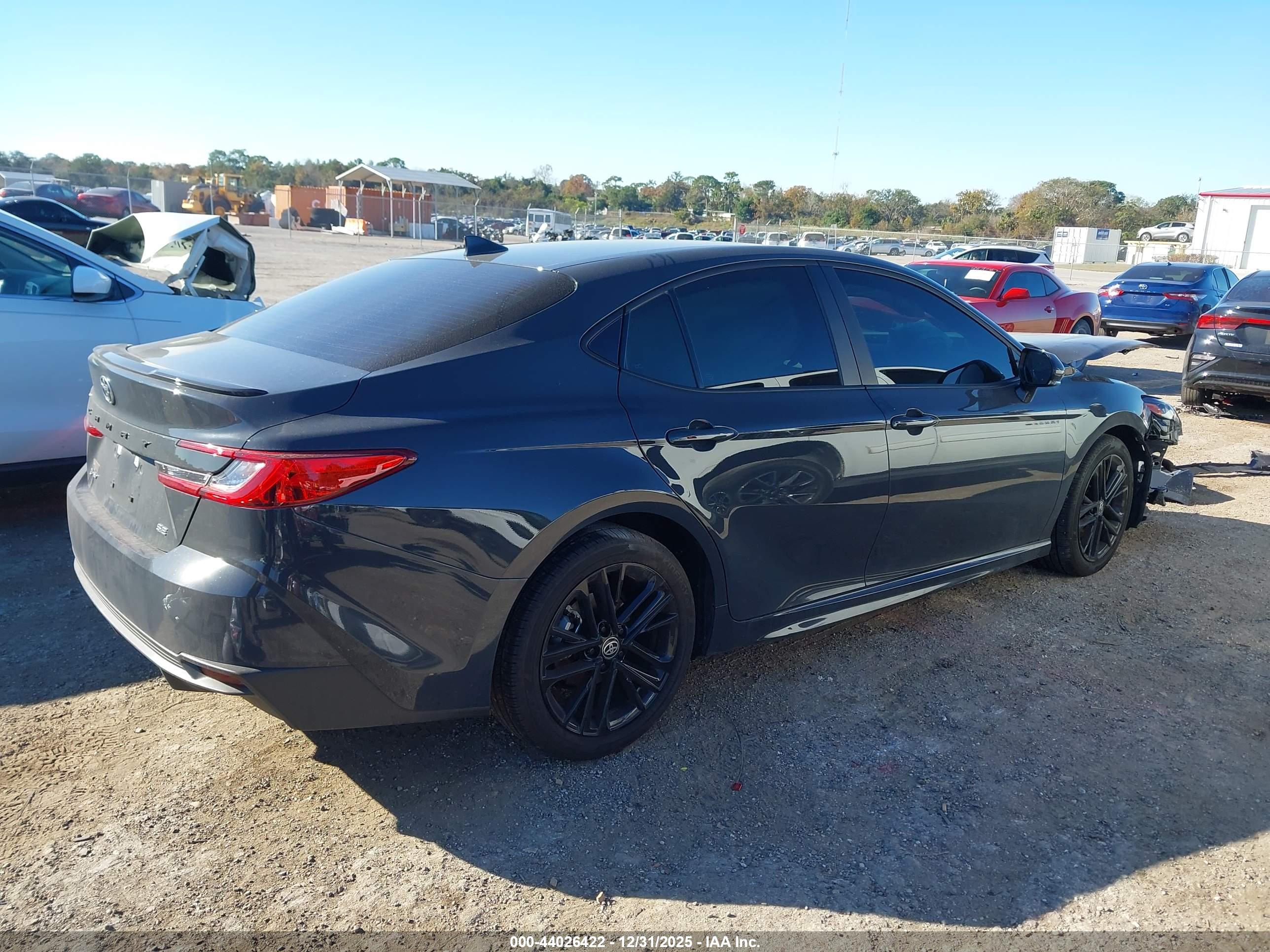 TOYOTA CAMRY image 4