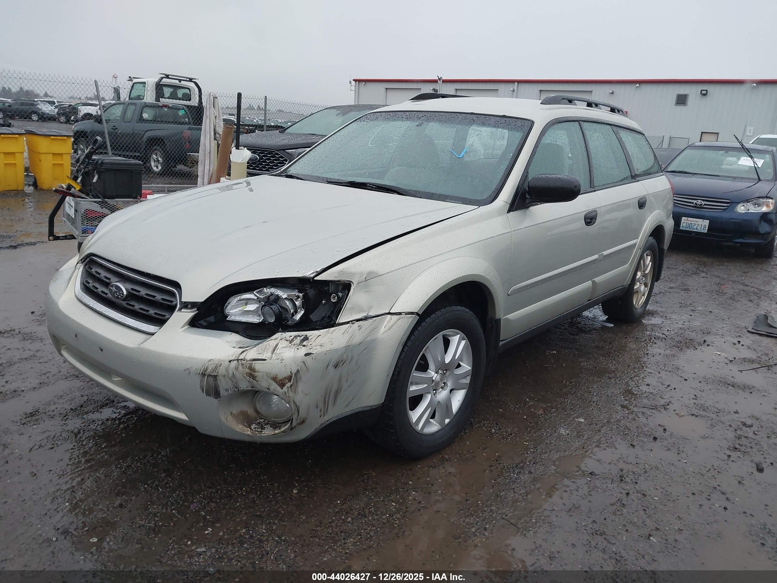 SUBARU OUTBACK image 2