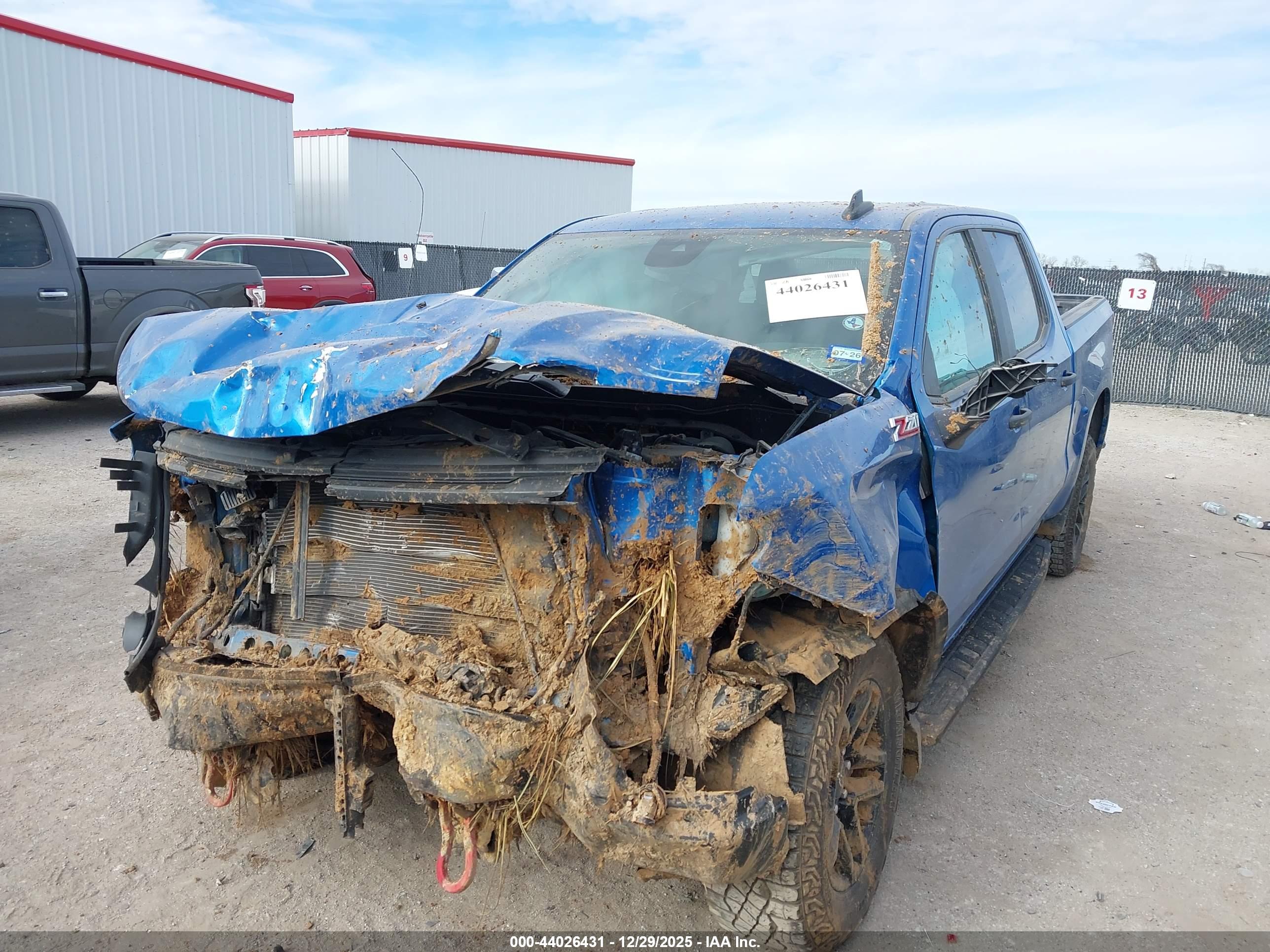 CHEVROLET SILVERADO image 2