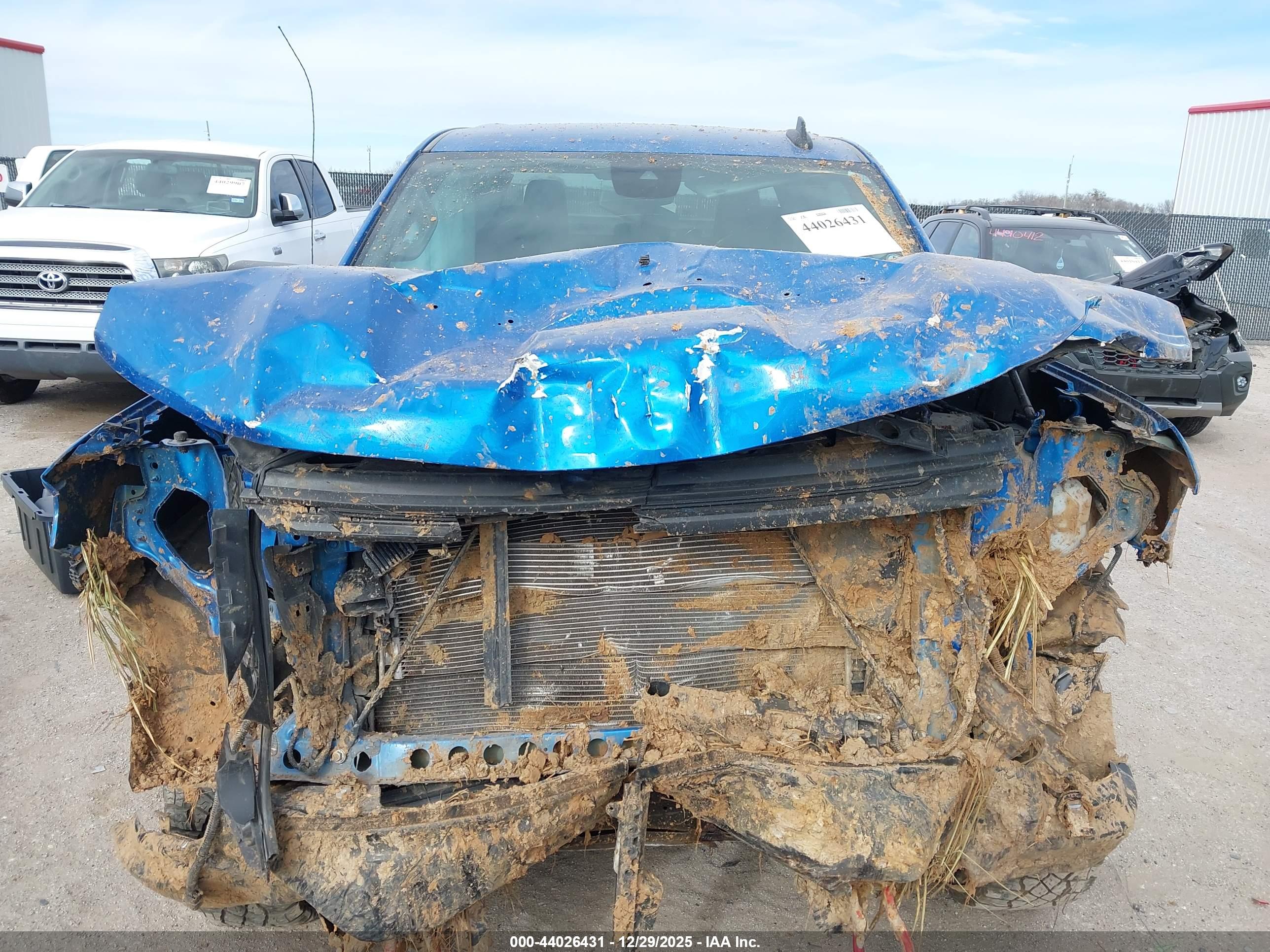 CHEVROLET SILVERADO image 6