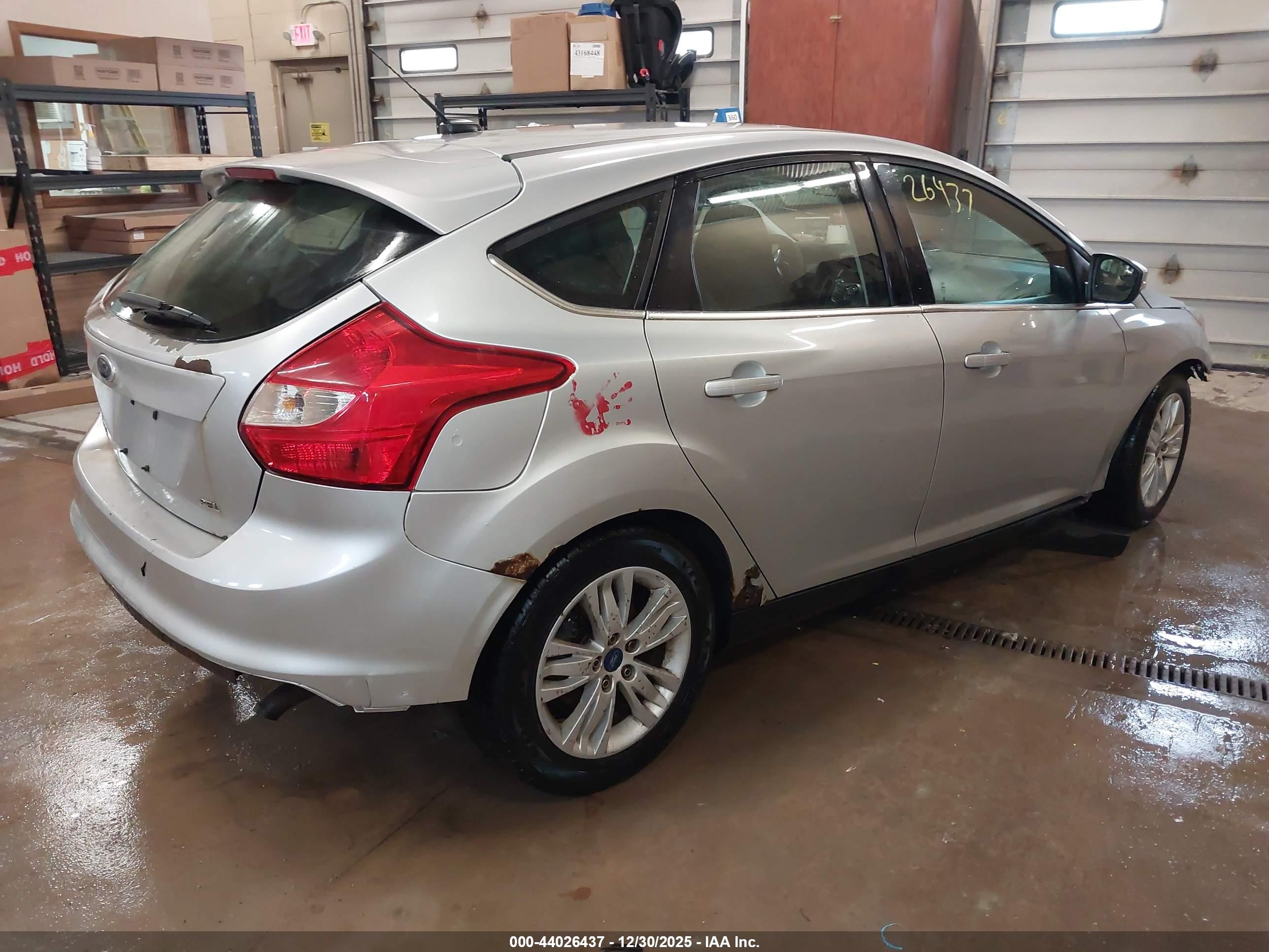 FORD FOCUS image 4