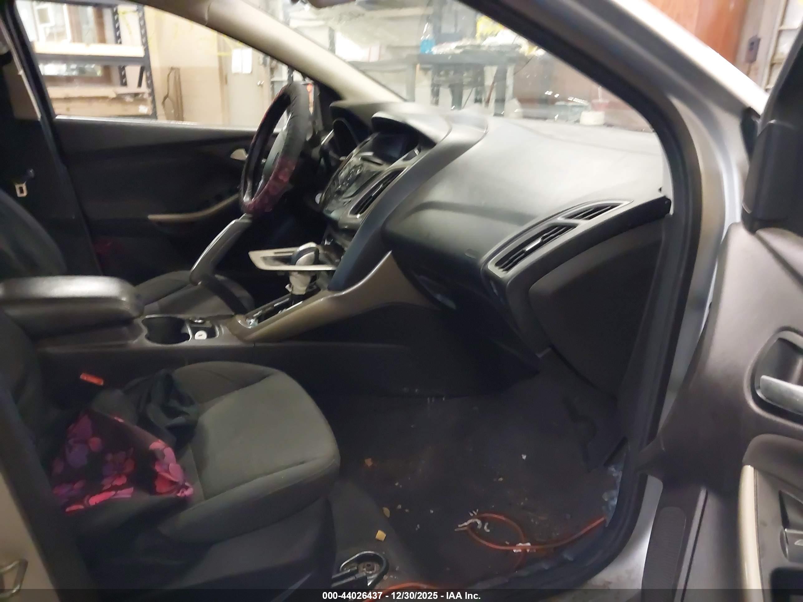 FORD FOCUS image 5