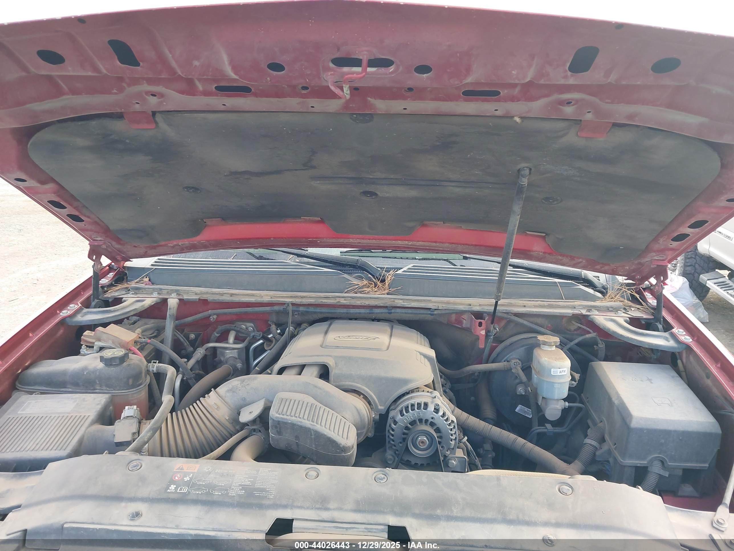 CHEVROLET TAHOE image 10