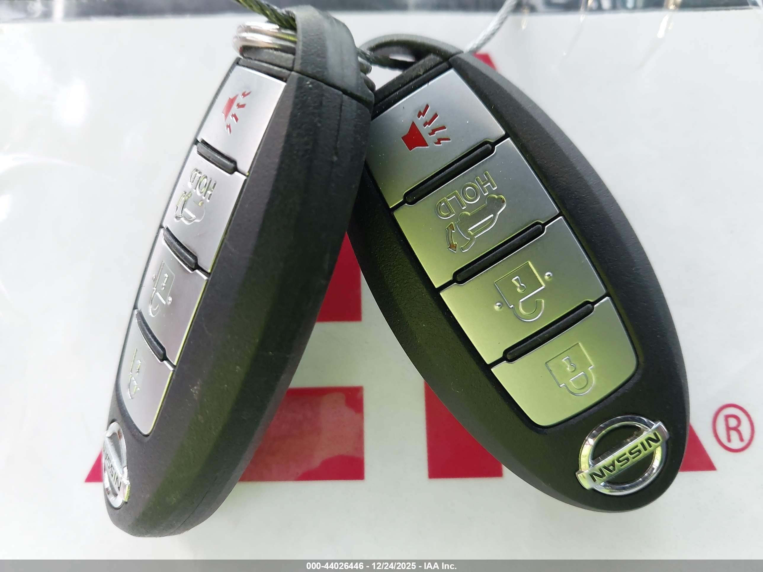NISSAN ROGUE image 11