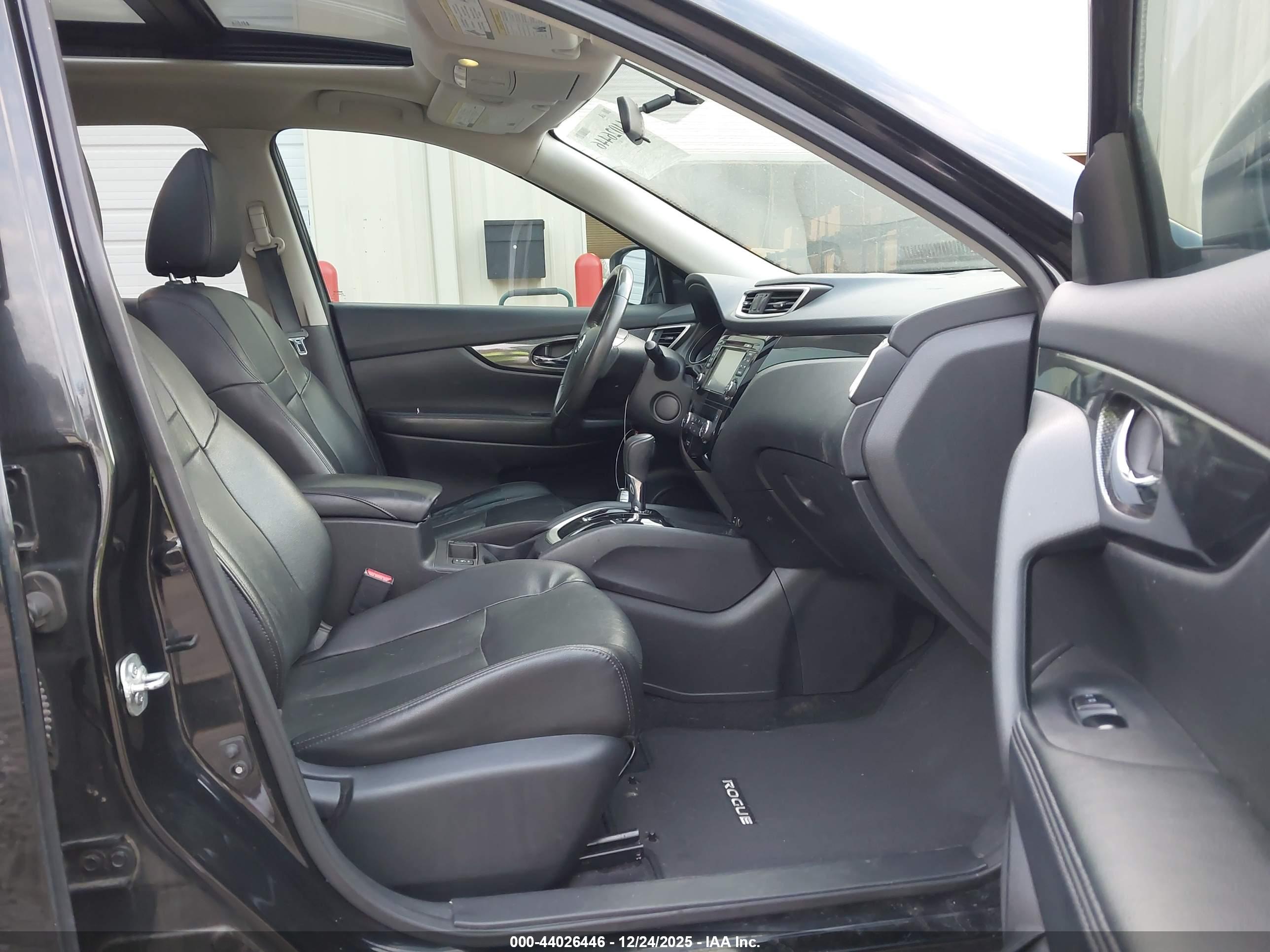 NISSAN ROGUE image 5