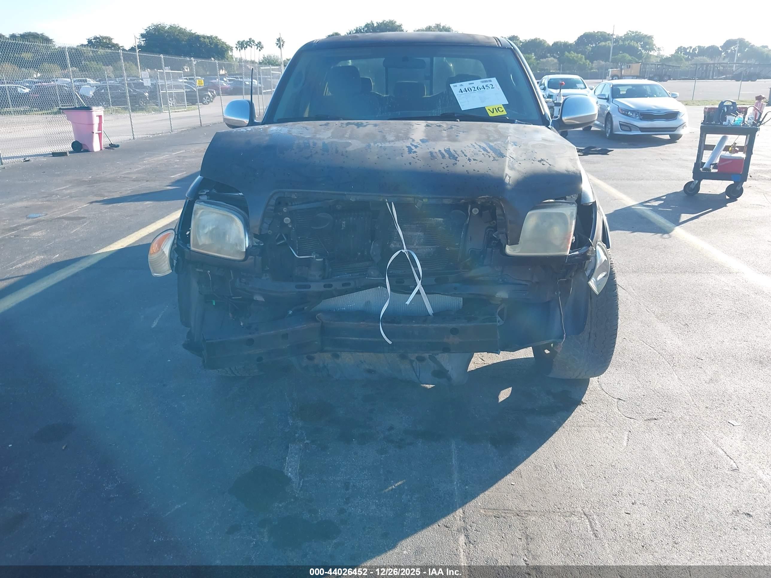 TOYOTA TUNDRA image 6