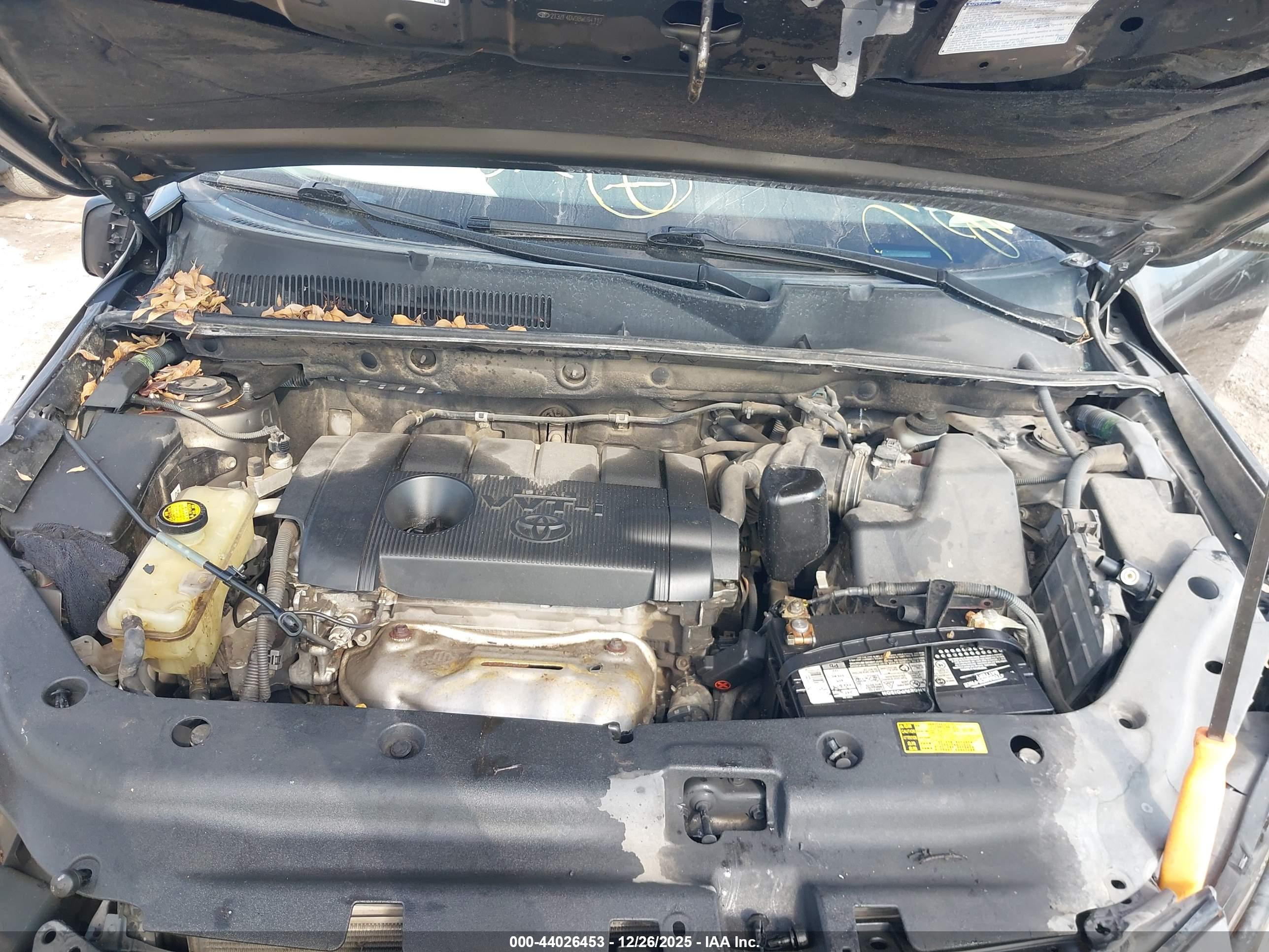 TOYOTA RAV4 image 10