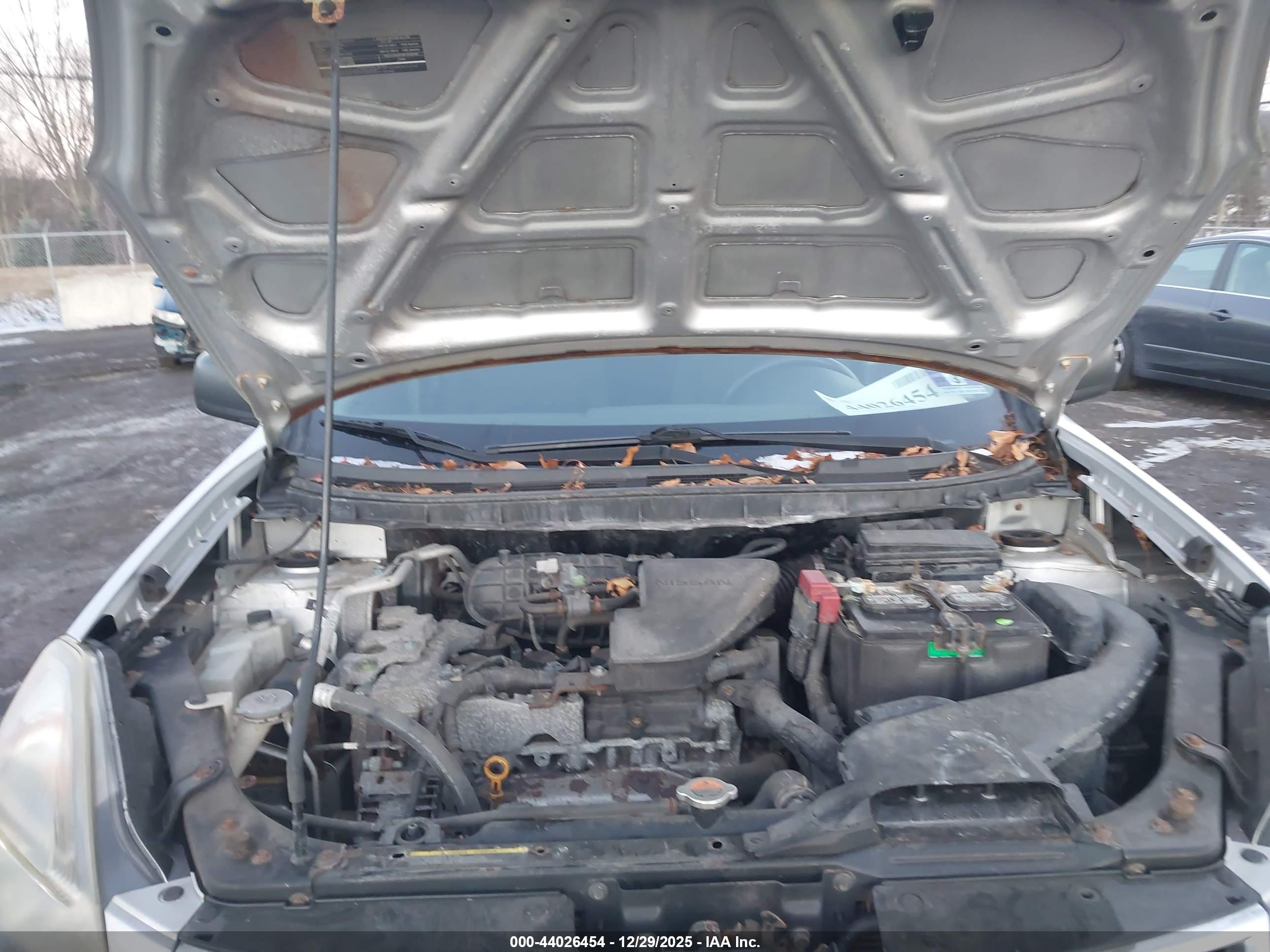 NISSAN ROGUE image 10