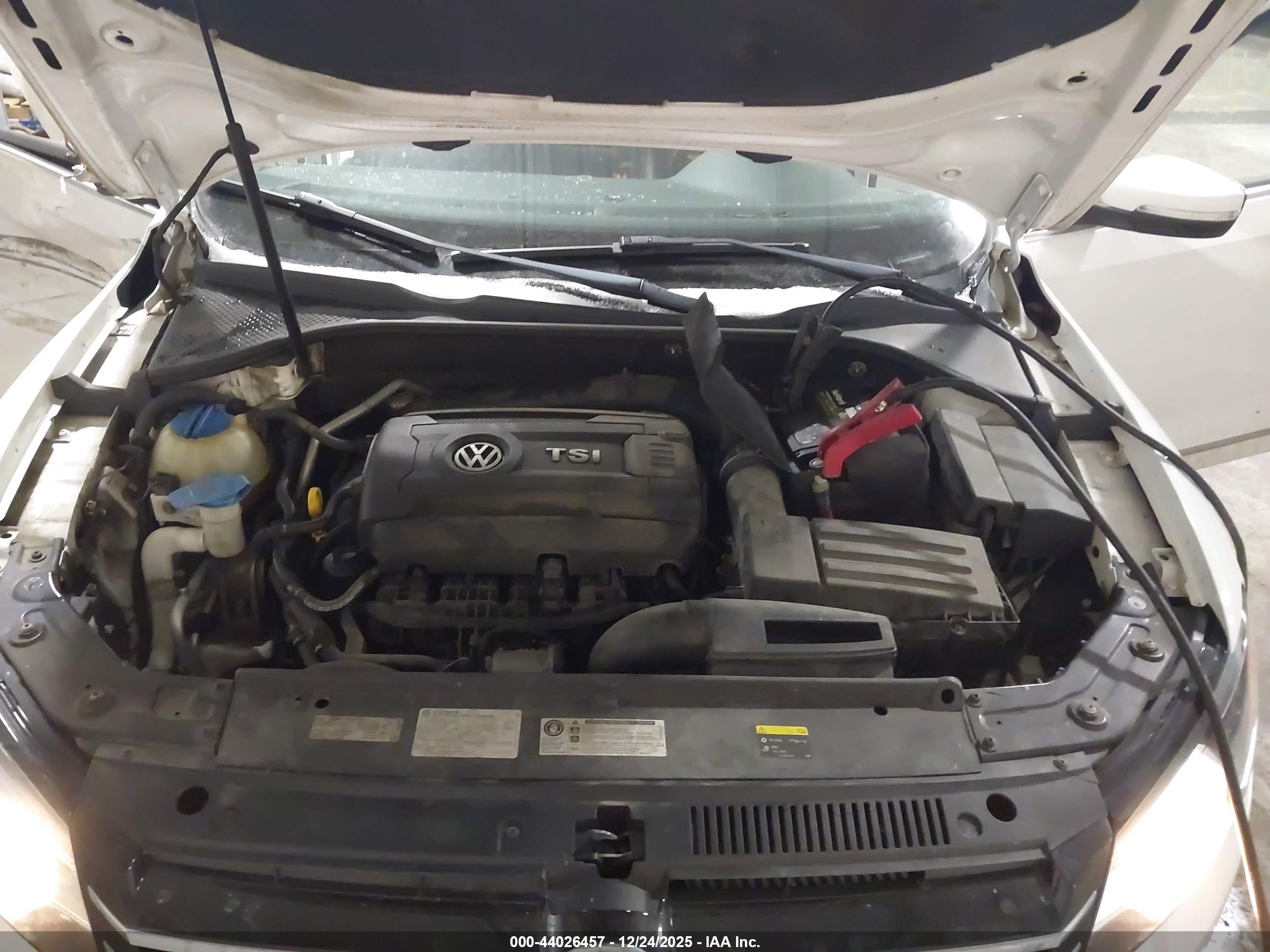 VOLKSWAGEN PASSAT image 10