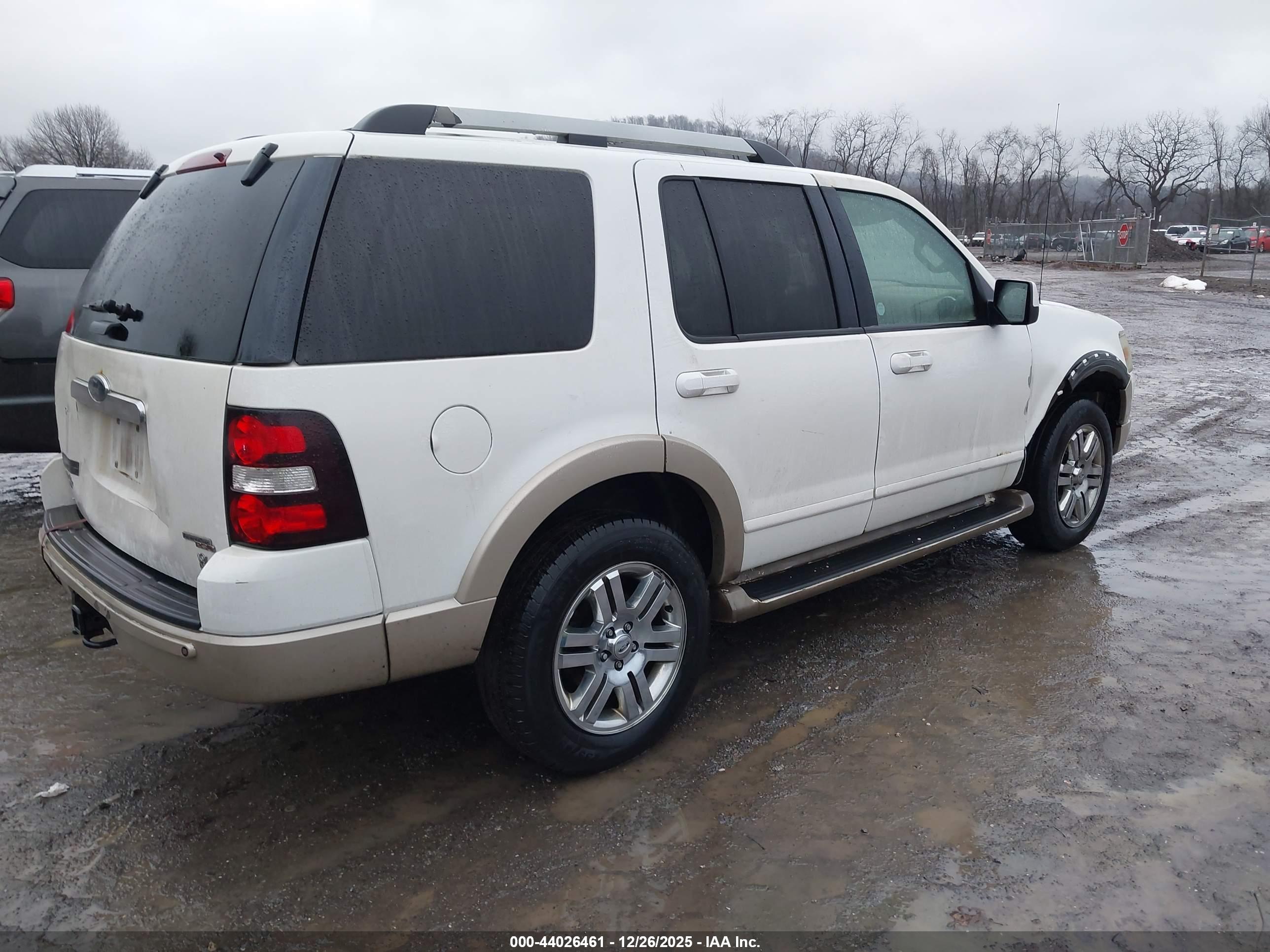 FORD EXPLORER image 4