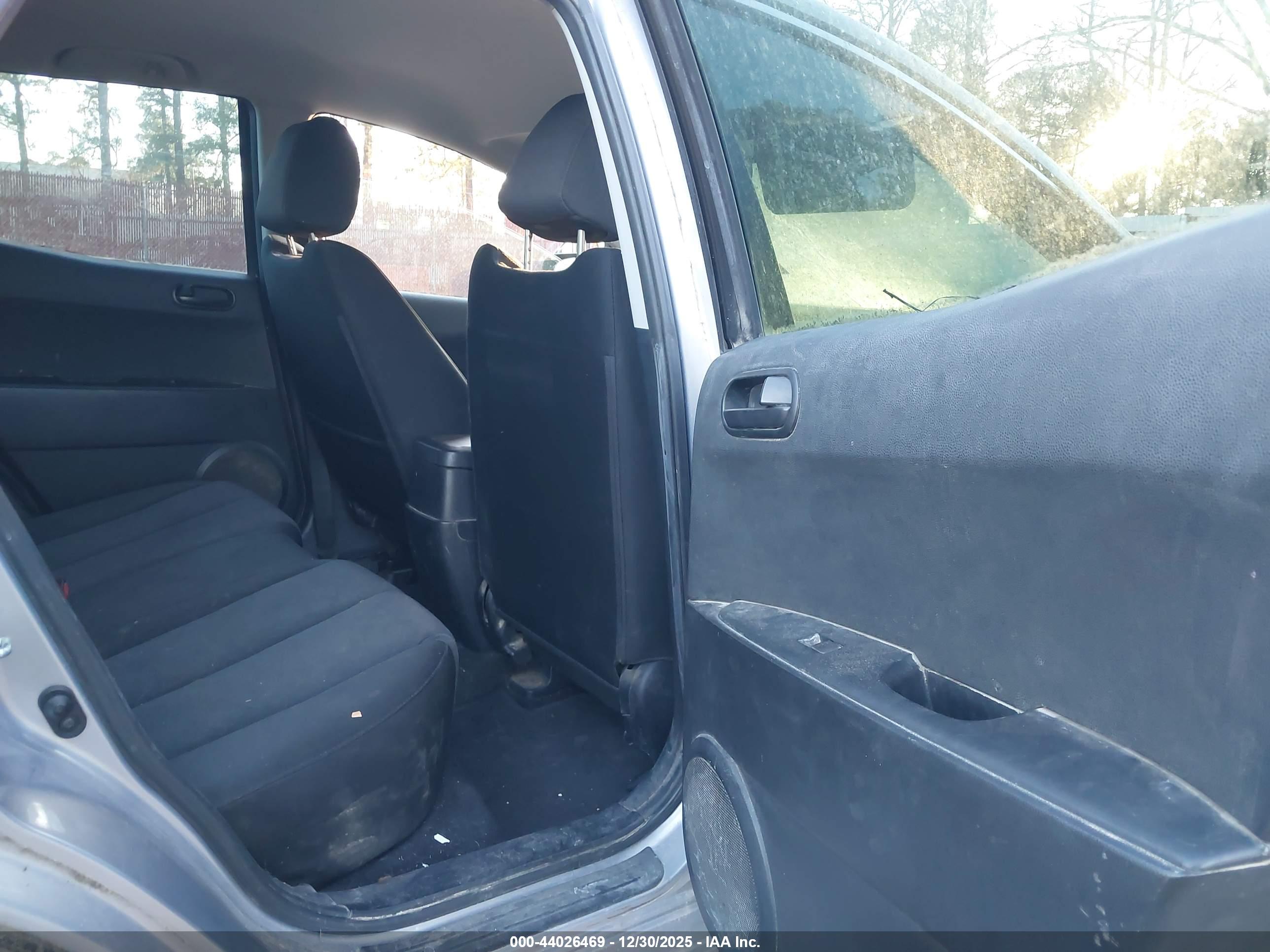 MAZDA CX-7 image 8