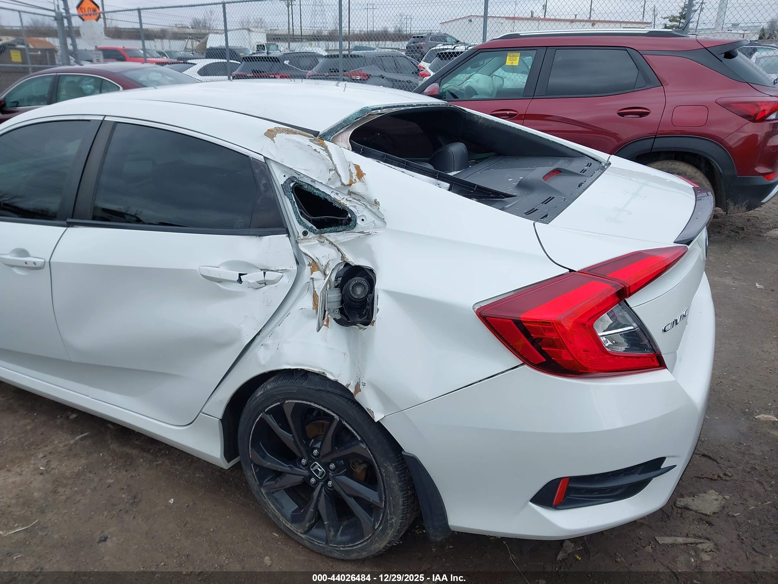 HONDA CIVIC image 6