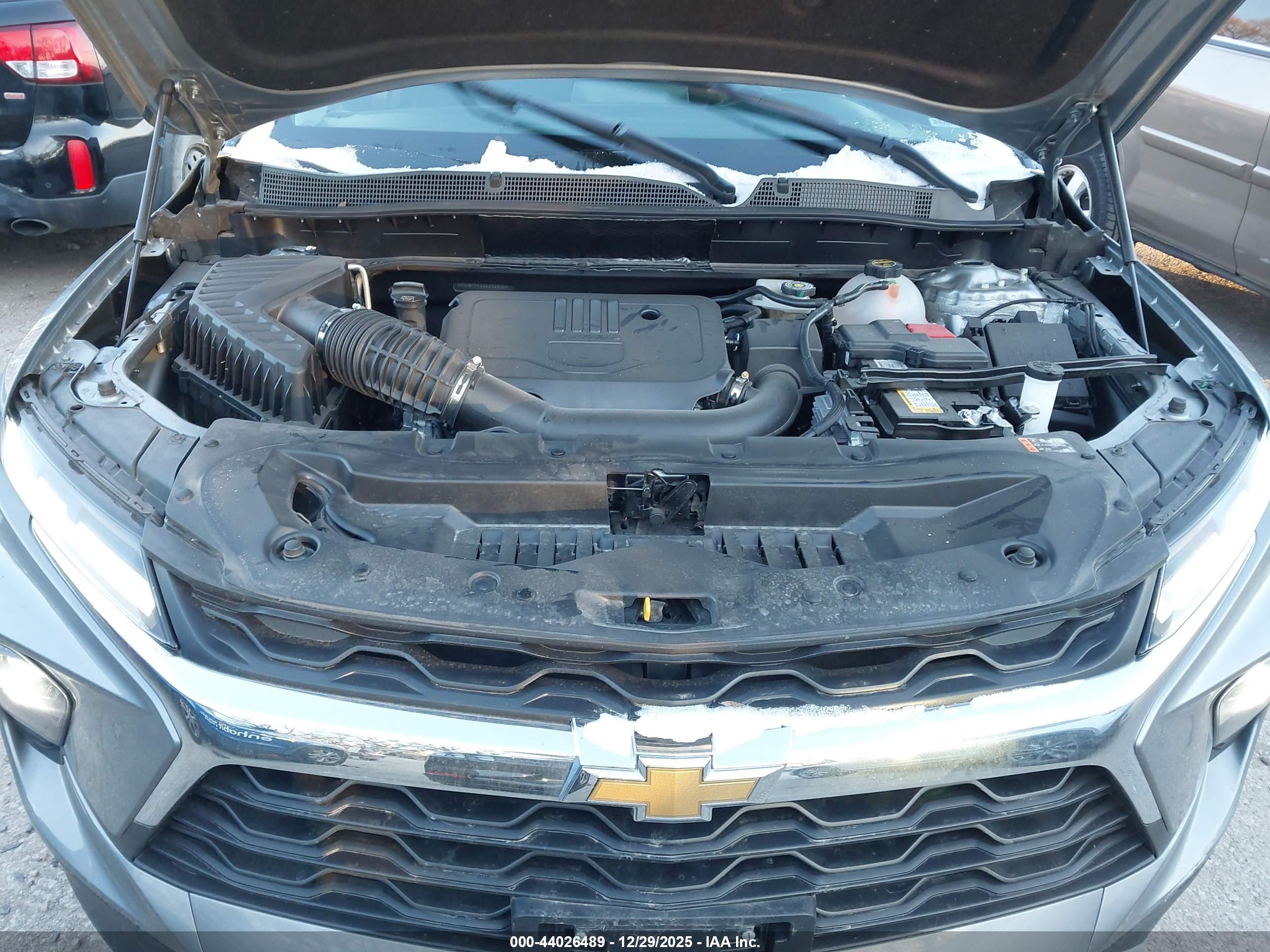 CHEVROLET BLAZER image 10