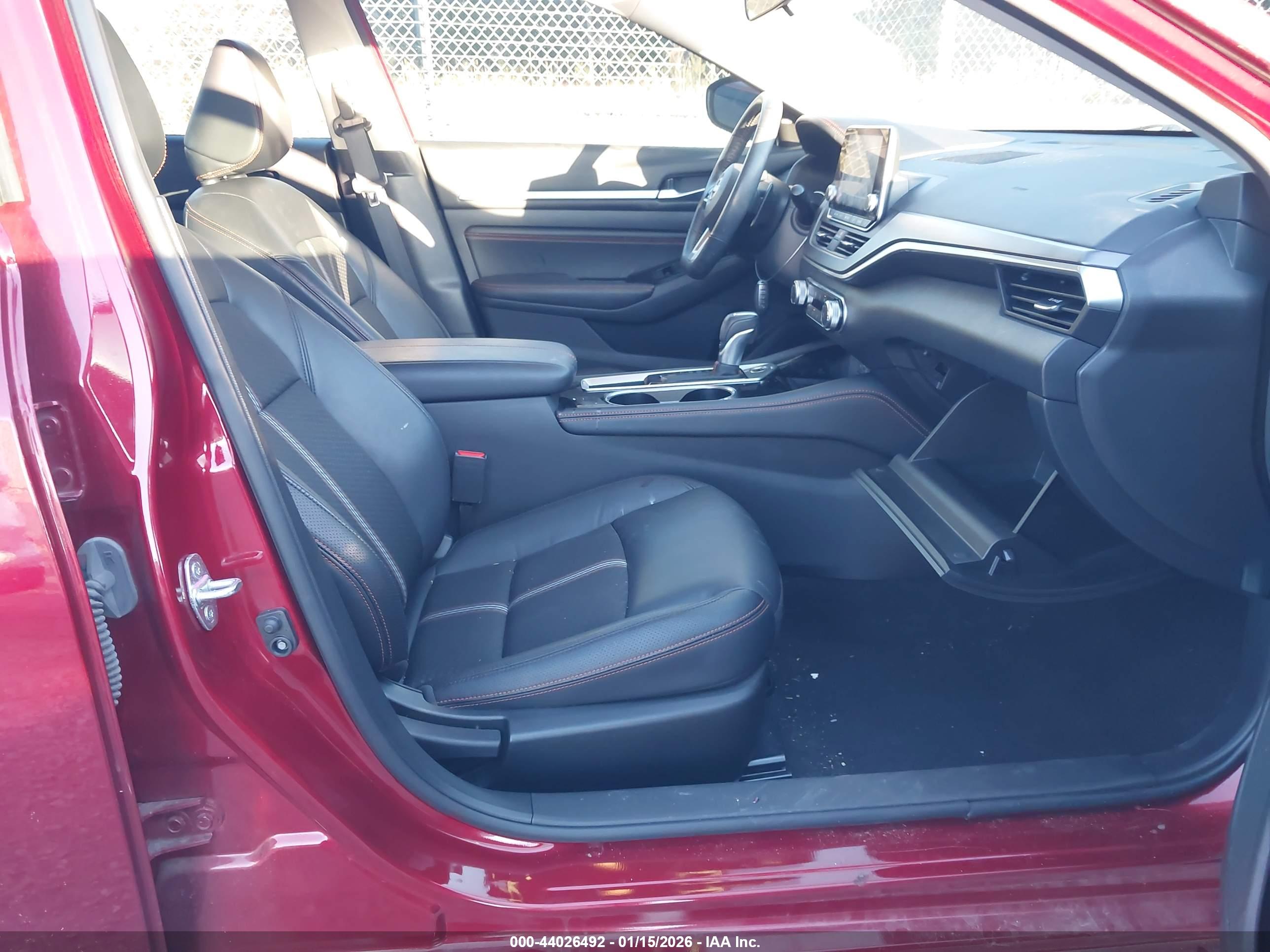 NISSAN ALTIMA image 5