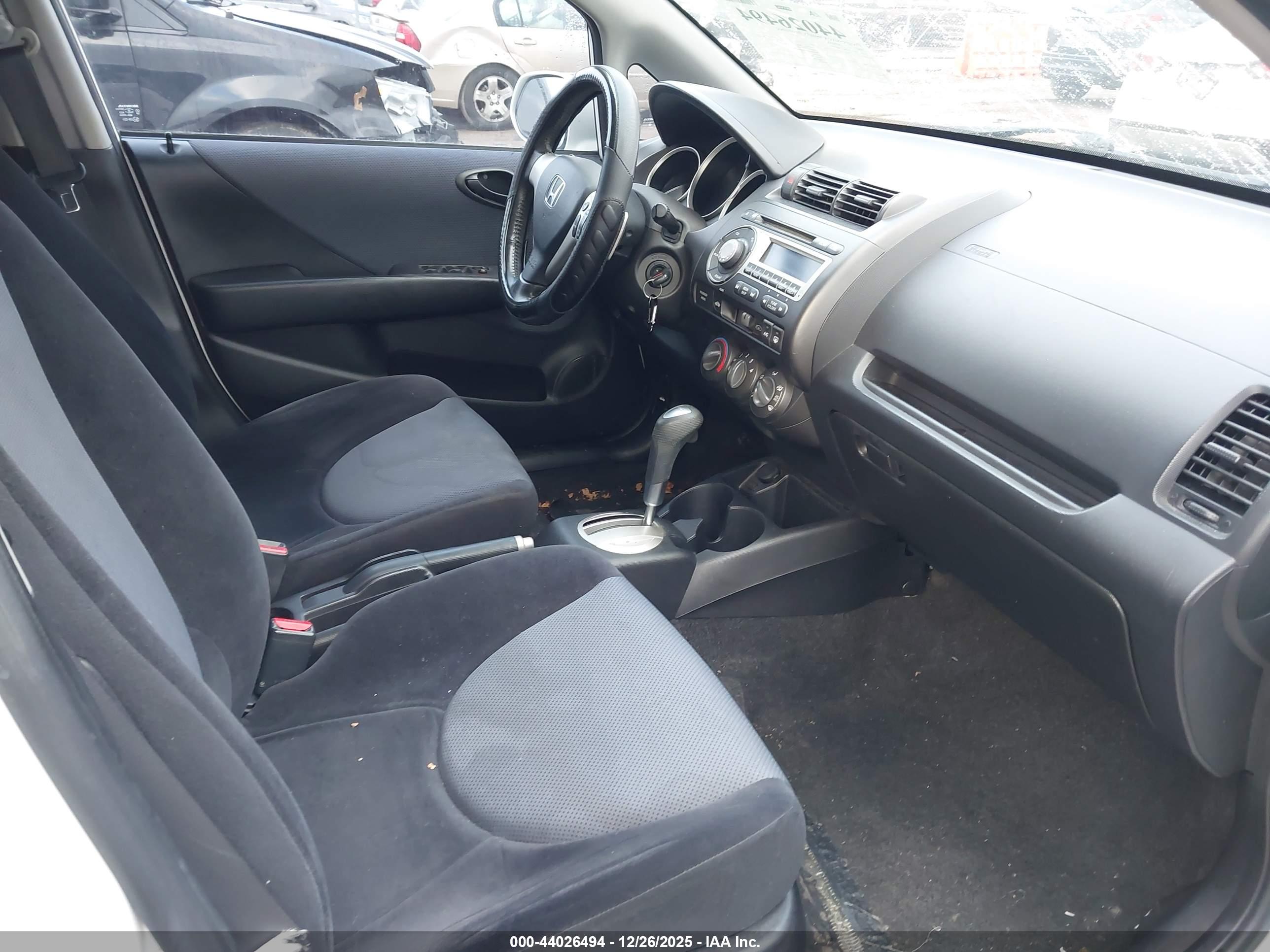 HONDA FIT image 5