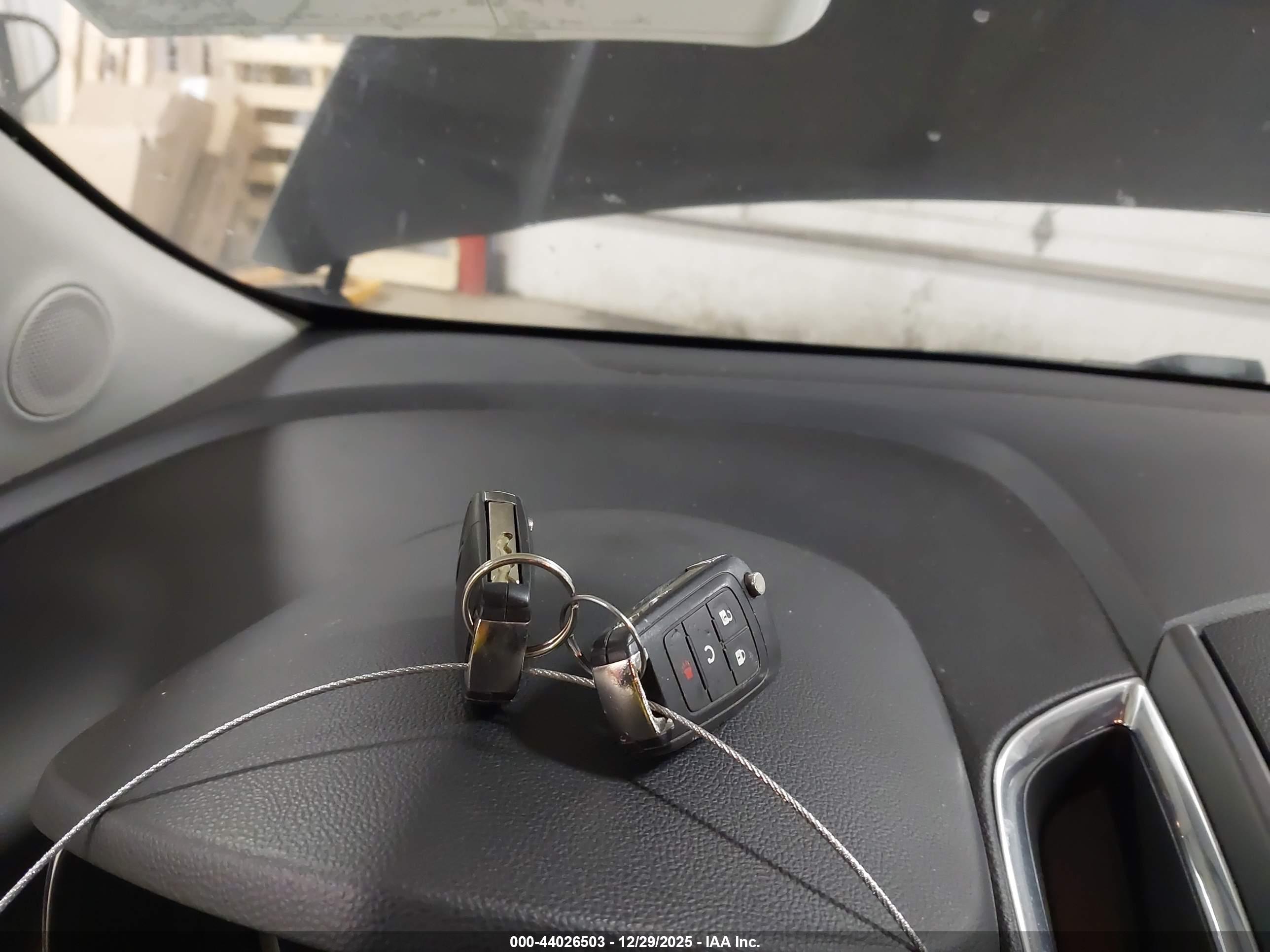 CHEVROLET TRAX image 11