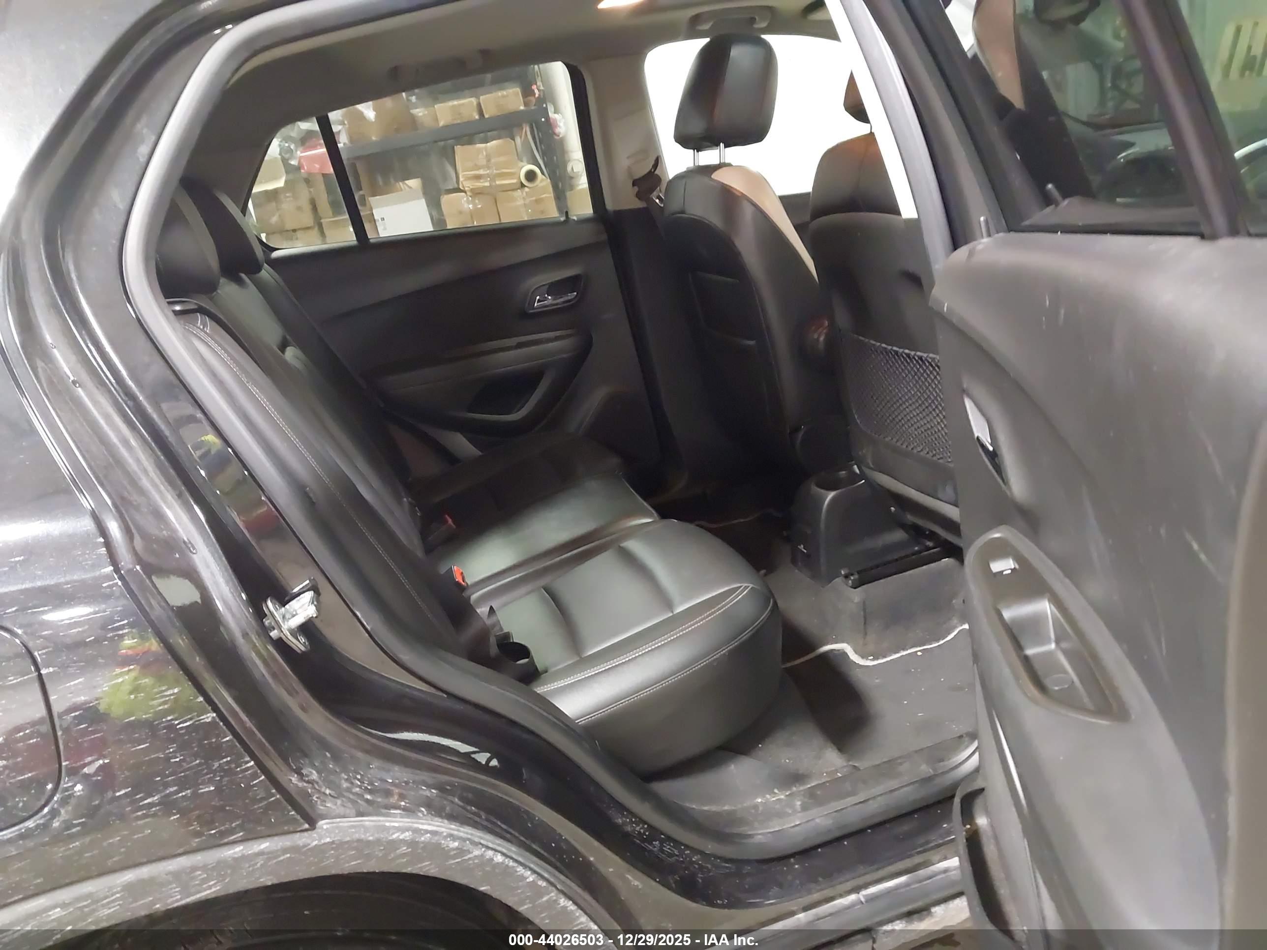 CHEVROLET TRAX image 8