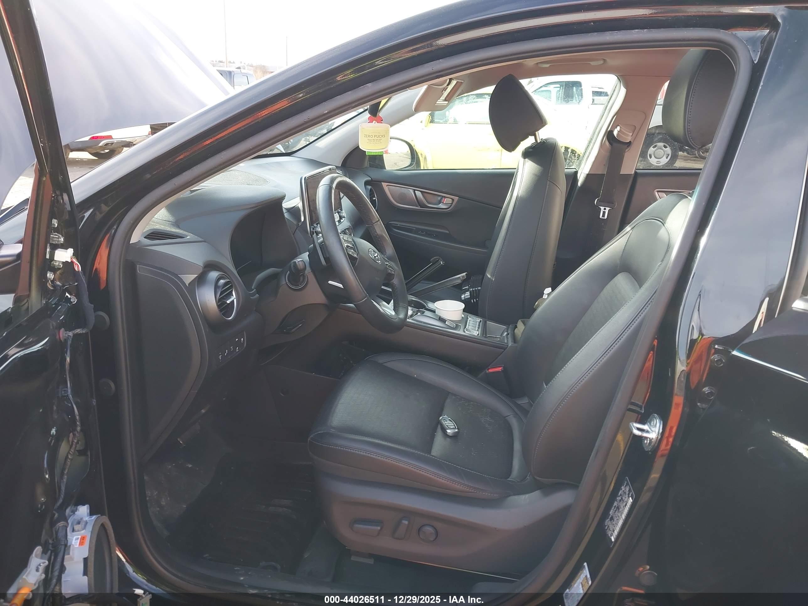 HYUNDAI KONA image 5