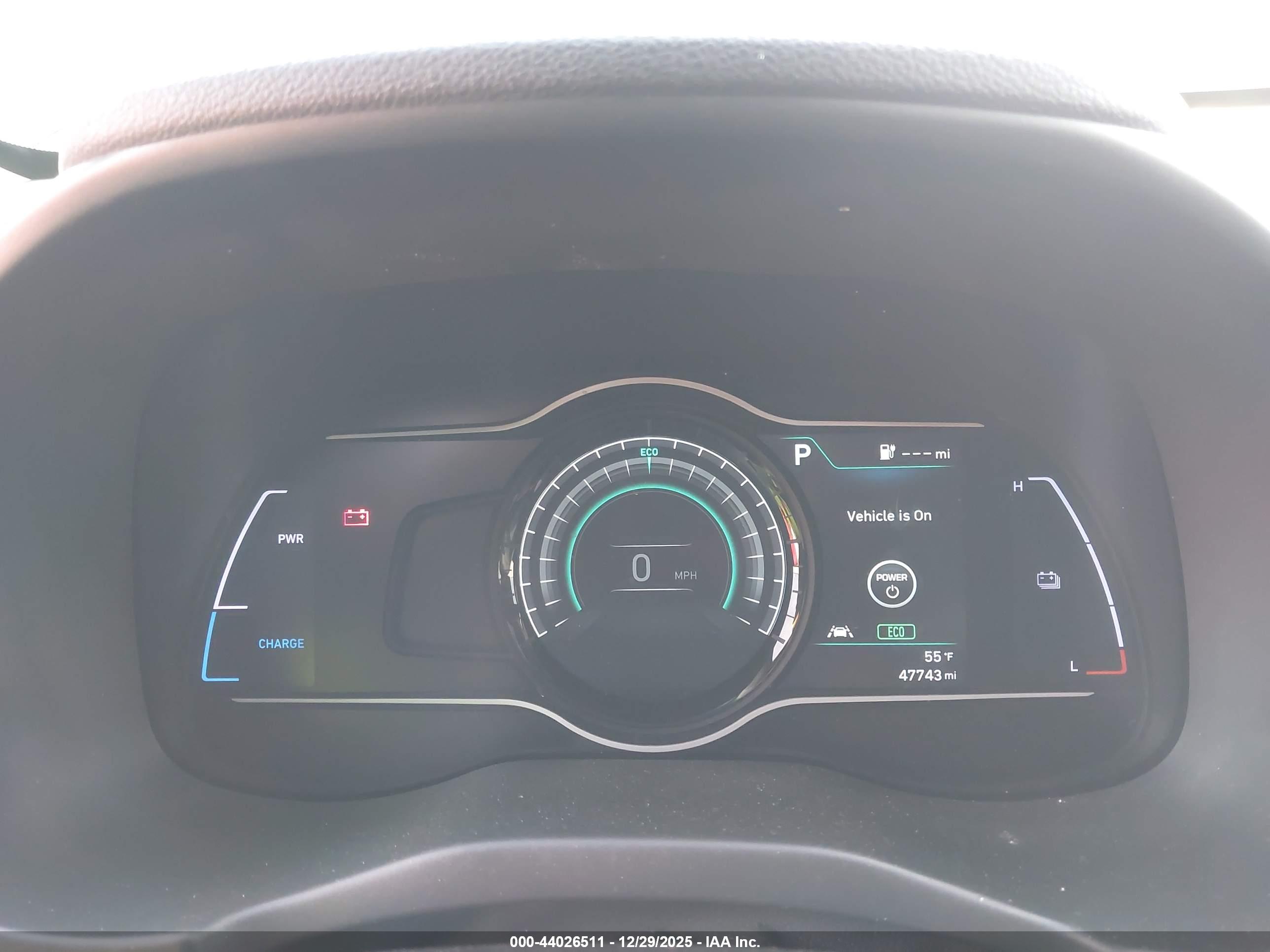 HYUNDAI KONA image 7
