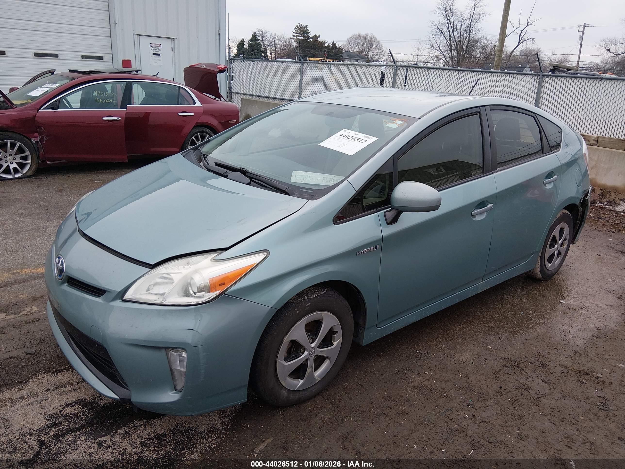 TOYOTA PRIUS image 2