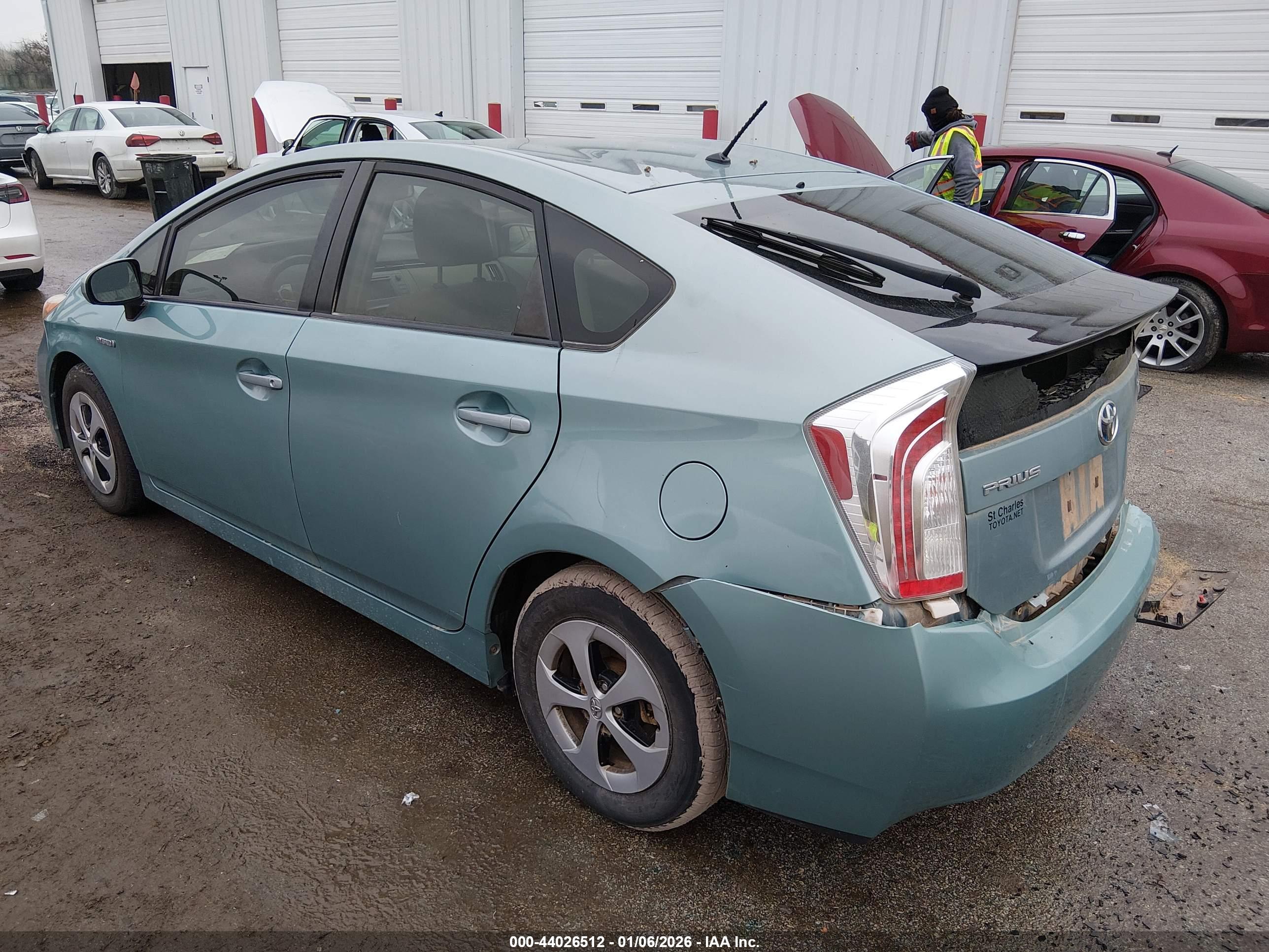 TOYOTA PRIUS image 3