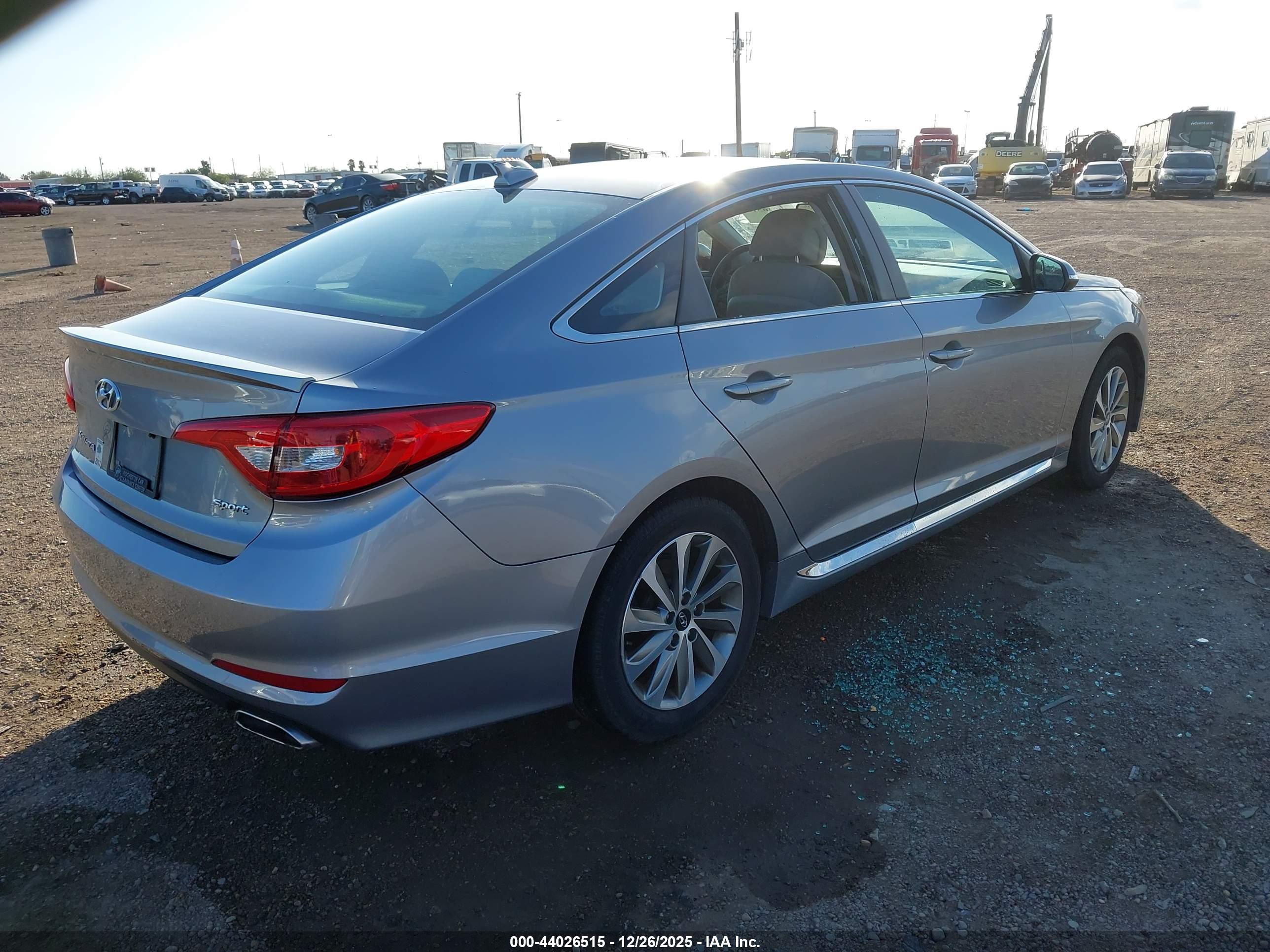 HYUNDAI SONATA image 4