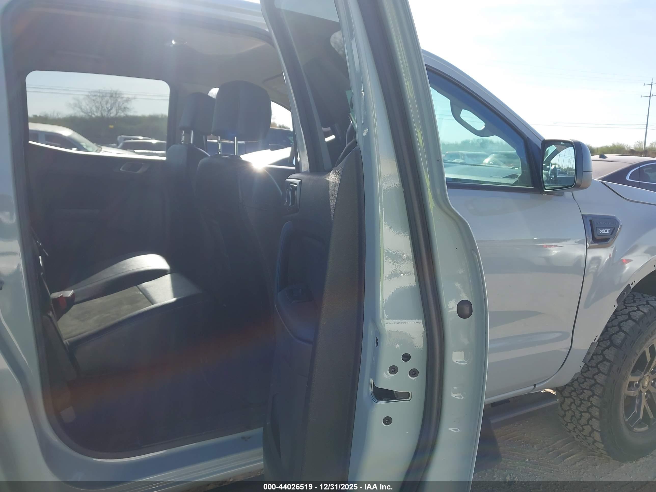 FORD RANGER image 8