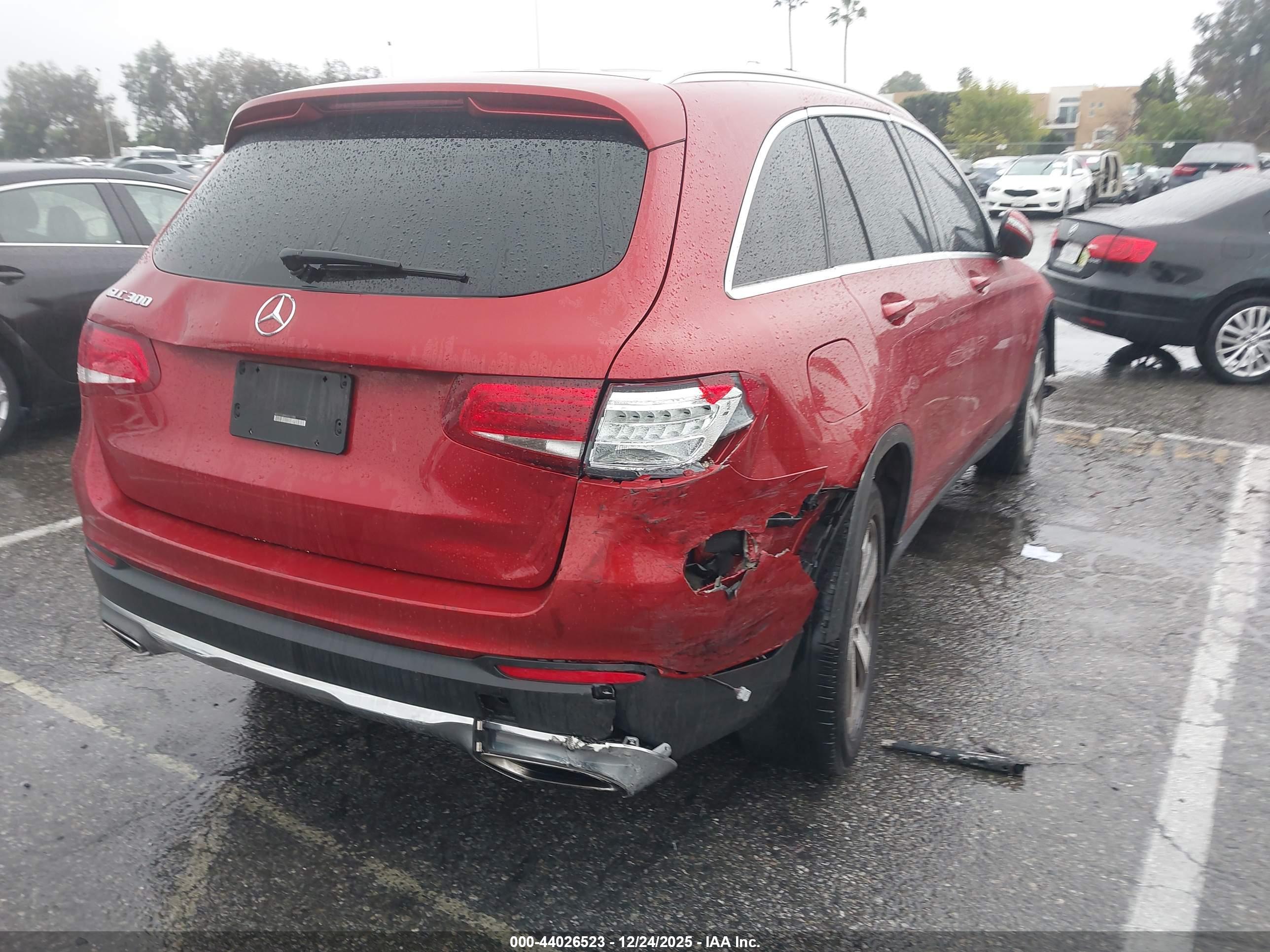 MERCEDES-BENZ GLC image 4