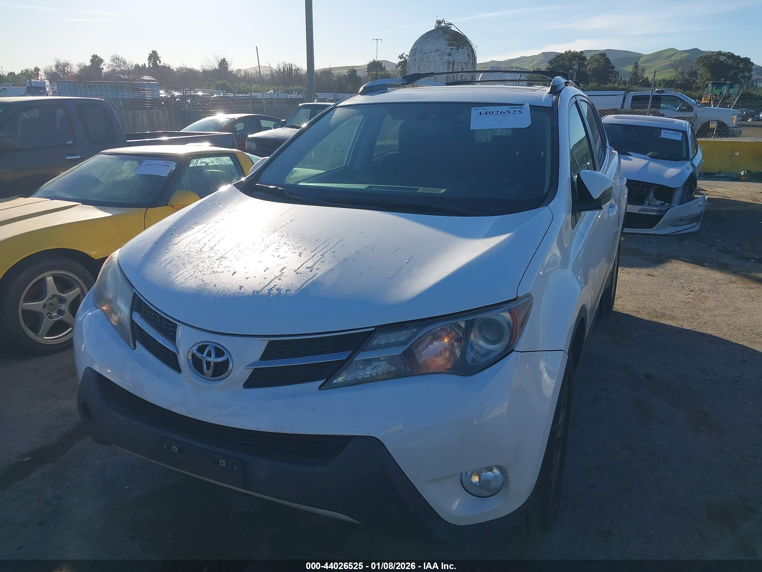 TOYOTA RAV4 image 6