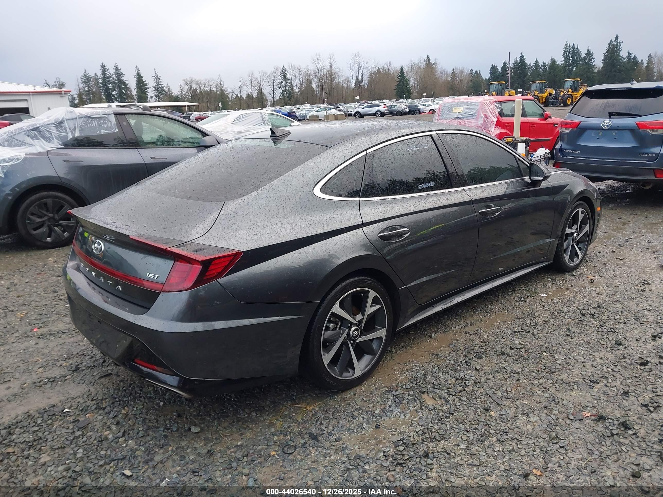 HYUNDAI SONATA image 4