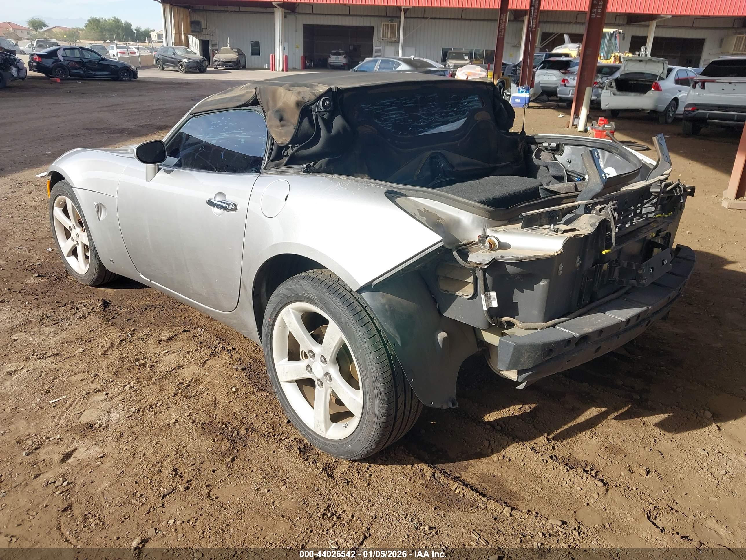 PONTIAC SOLSTICE image 3