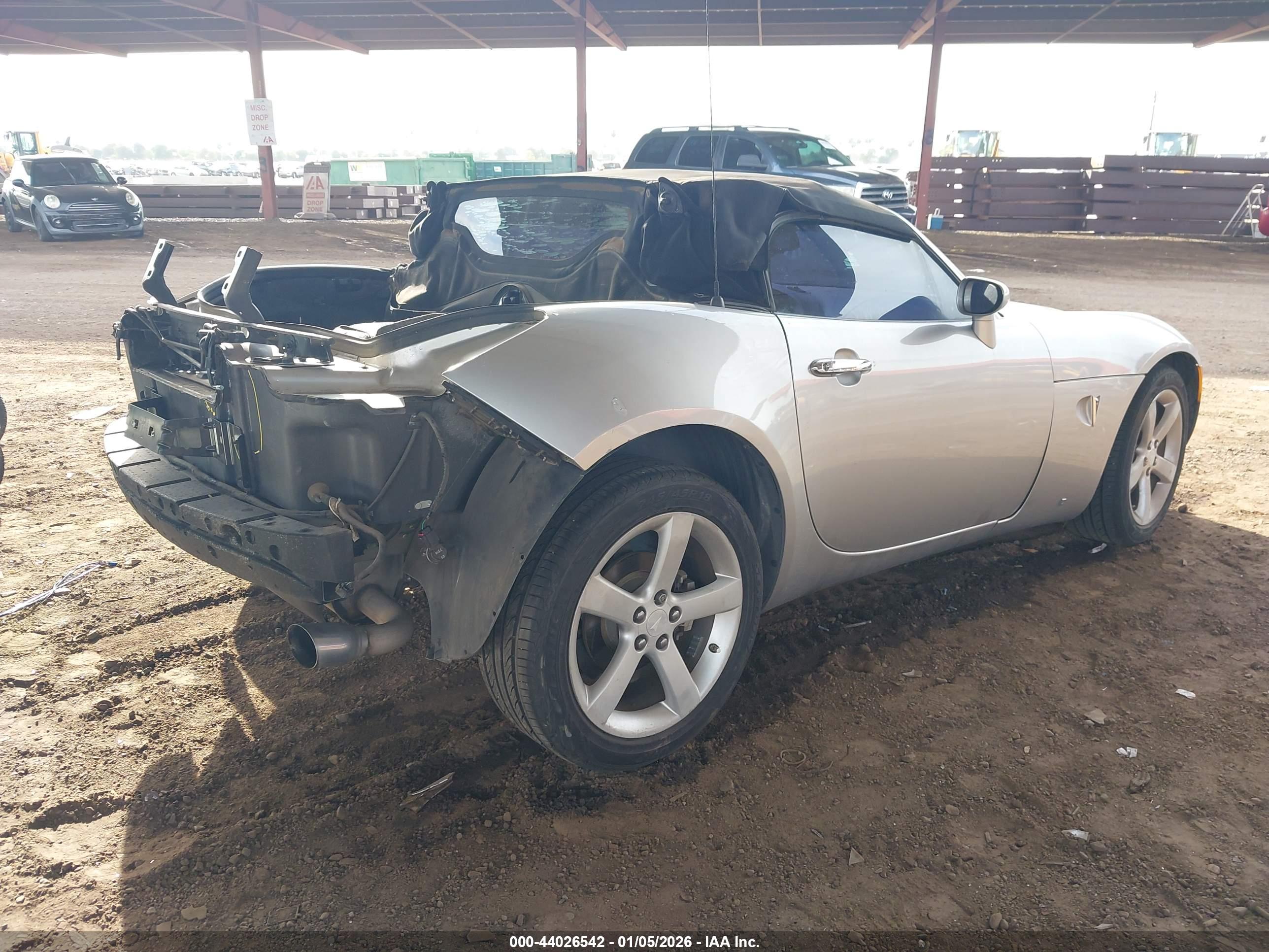PONTIAC SOLSTICE image 4