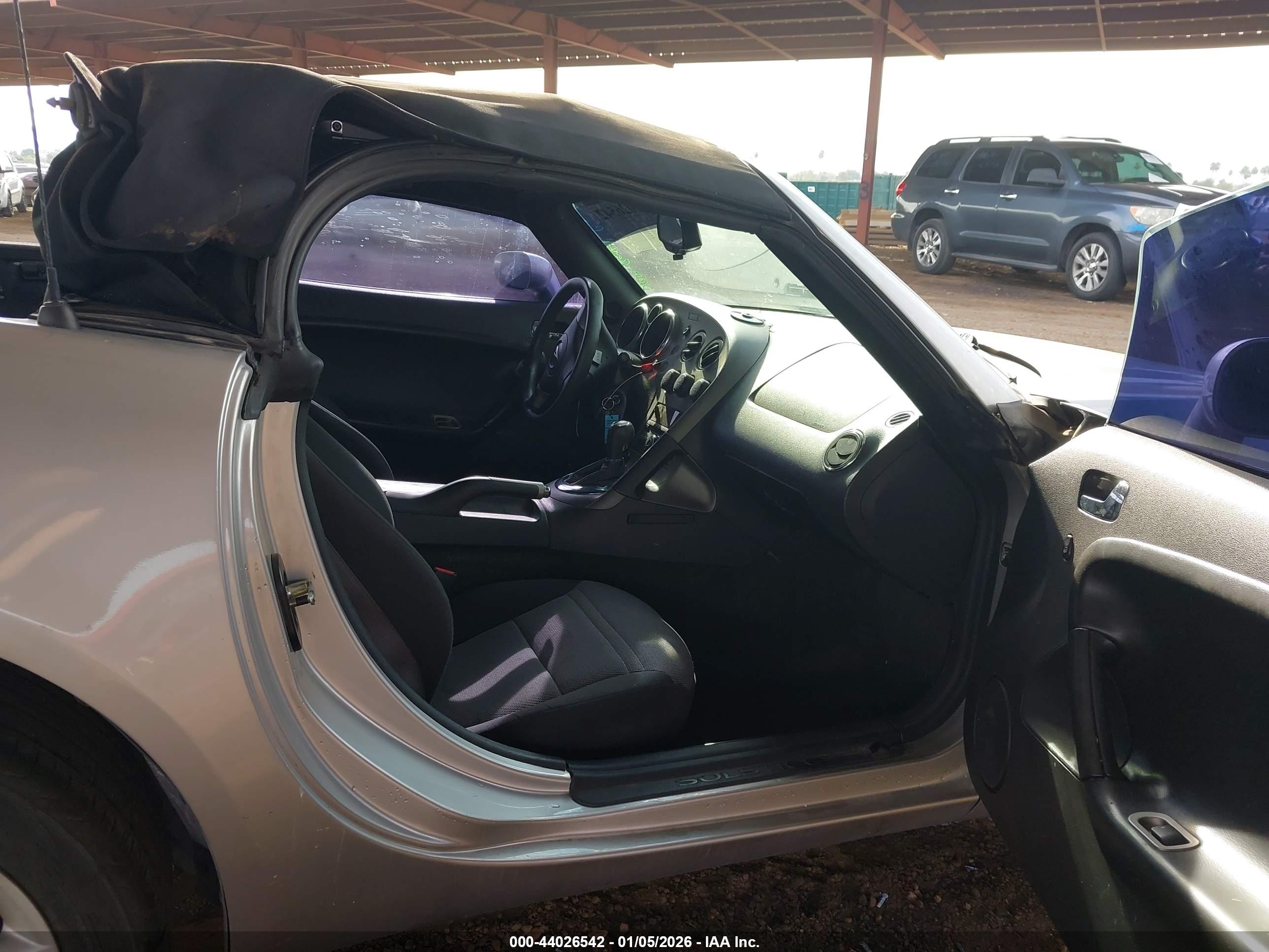 PONTIAC SOLSTICE image 8