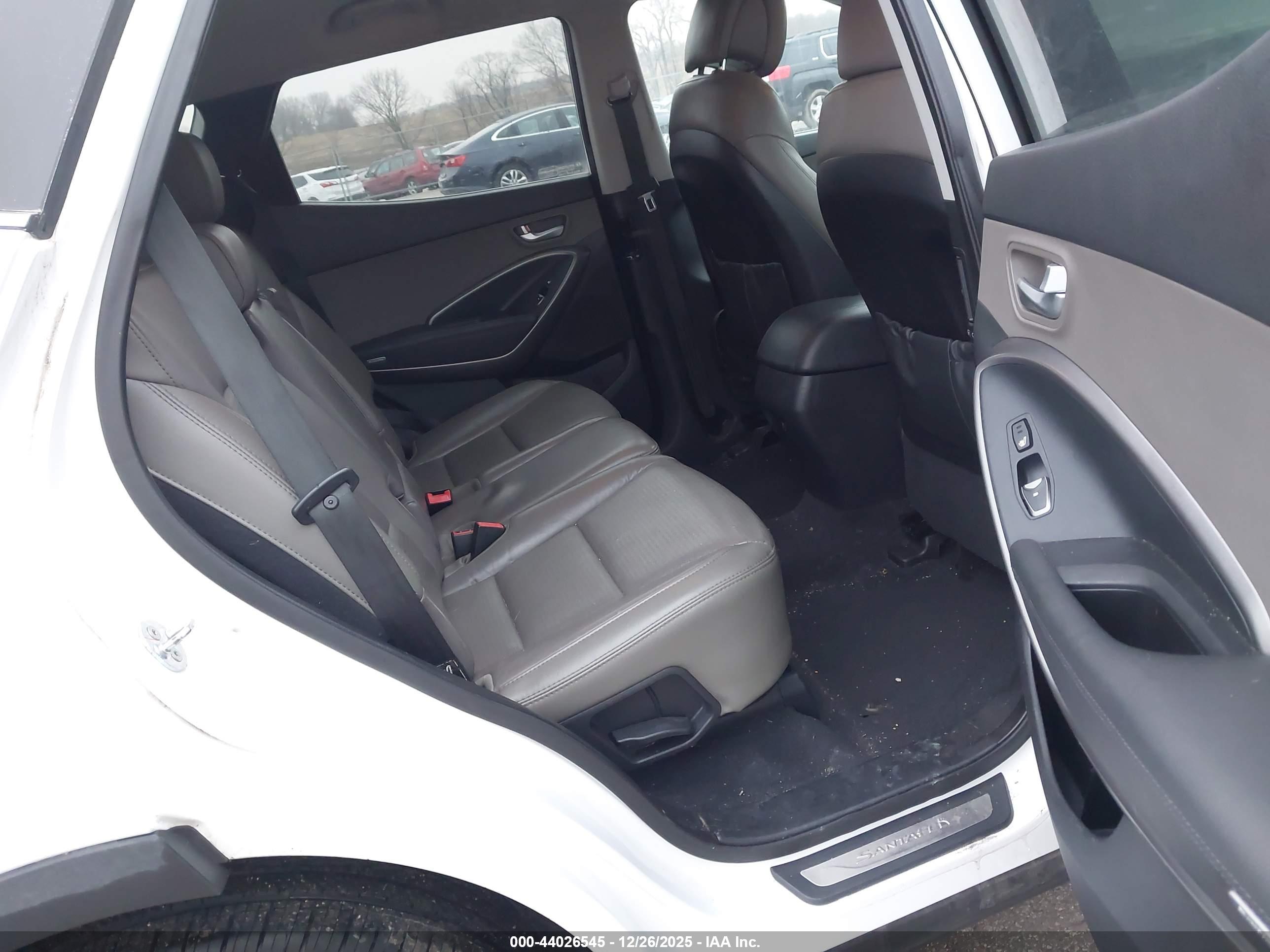 HYUNDAI SANTA image 8