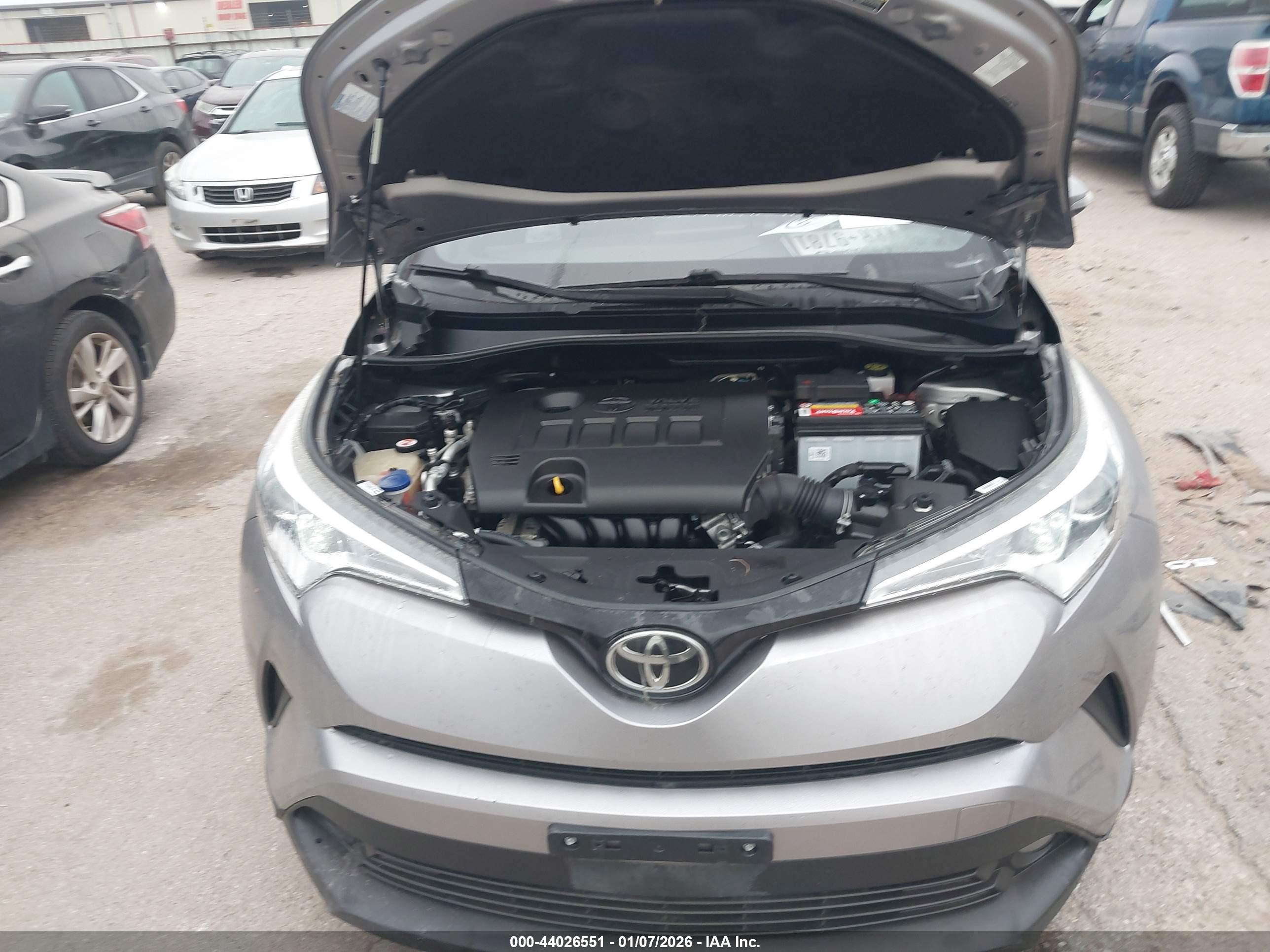 TOYOTA C-HR image 10
