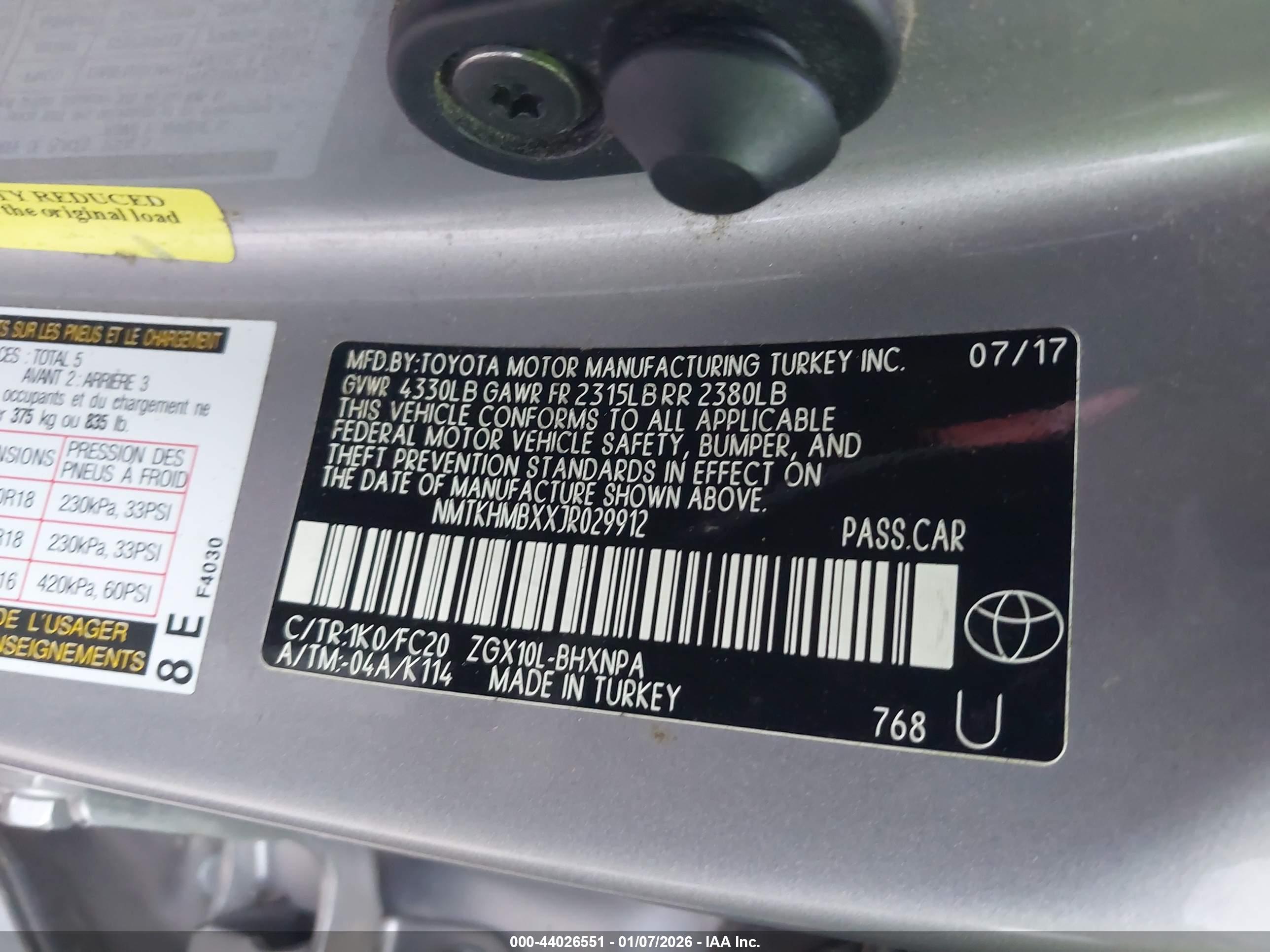 TOYOTA C-HR image 9